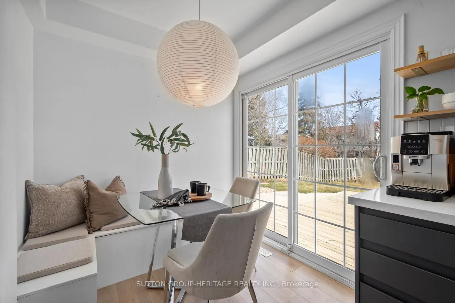 23 Agate Road