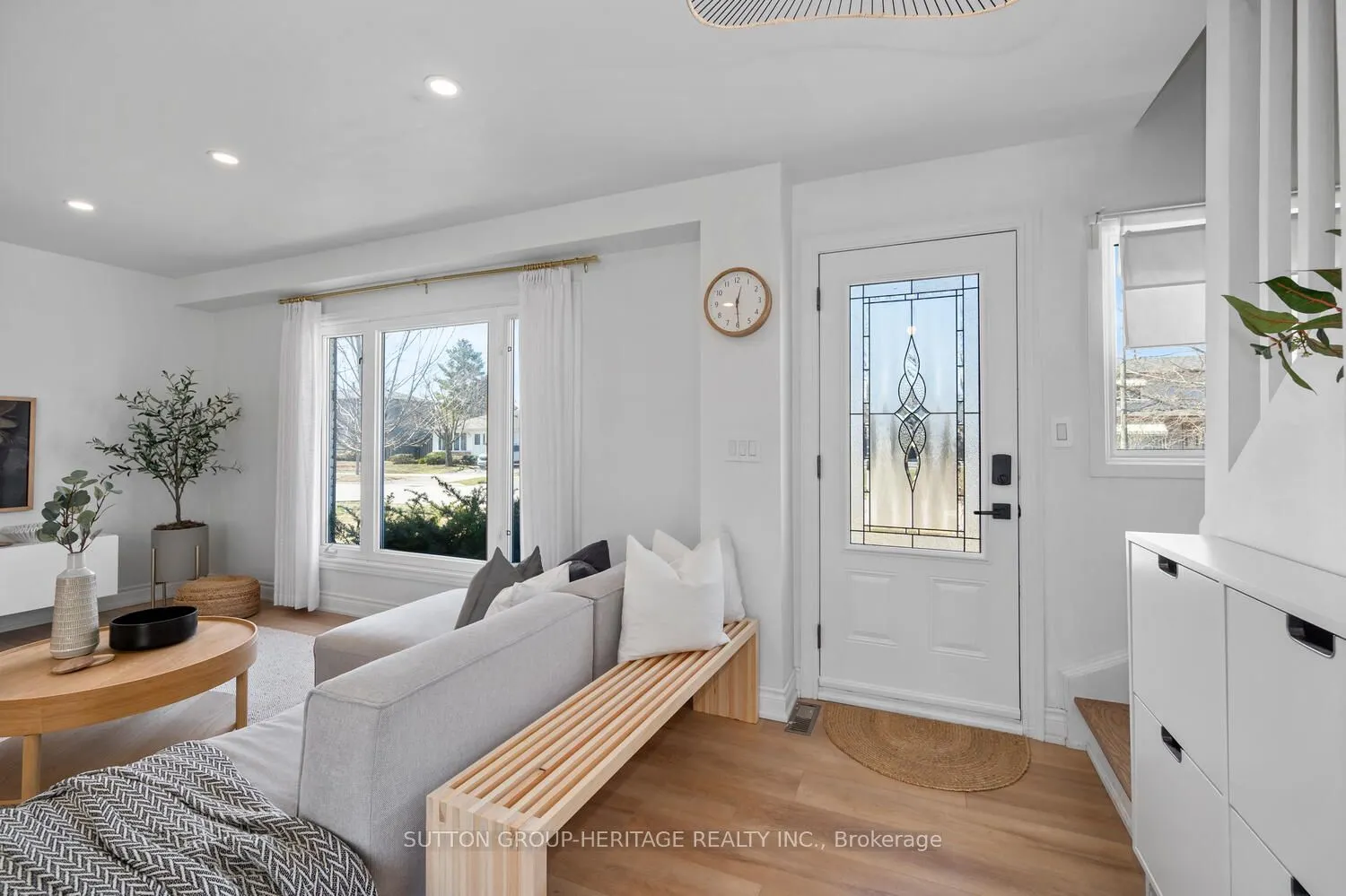 23 Agate Road
