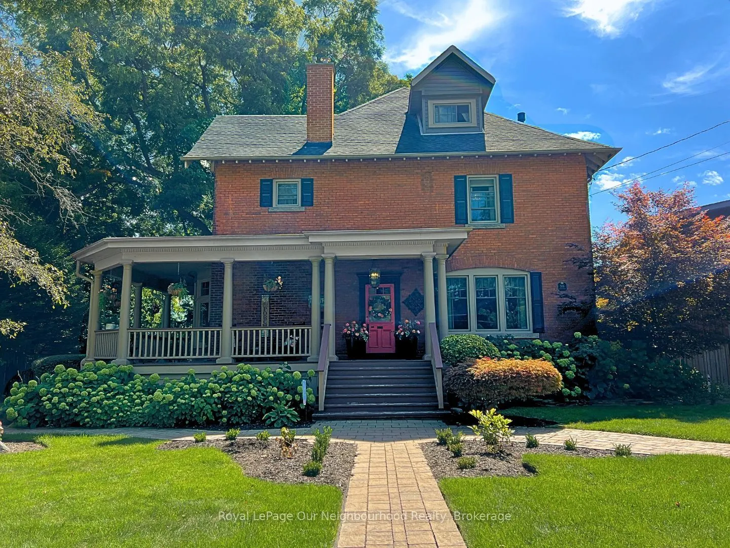 305 Trent Street W