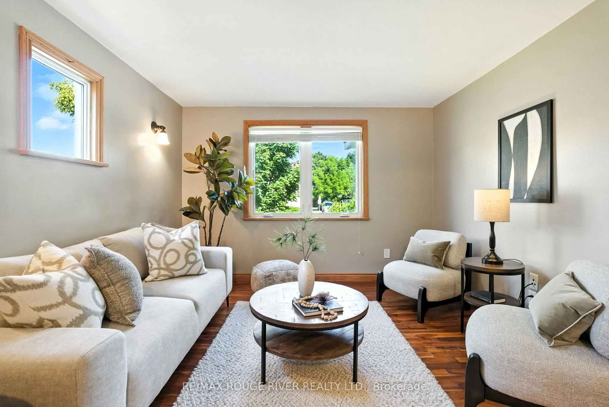 67 Orchard View Boulevard