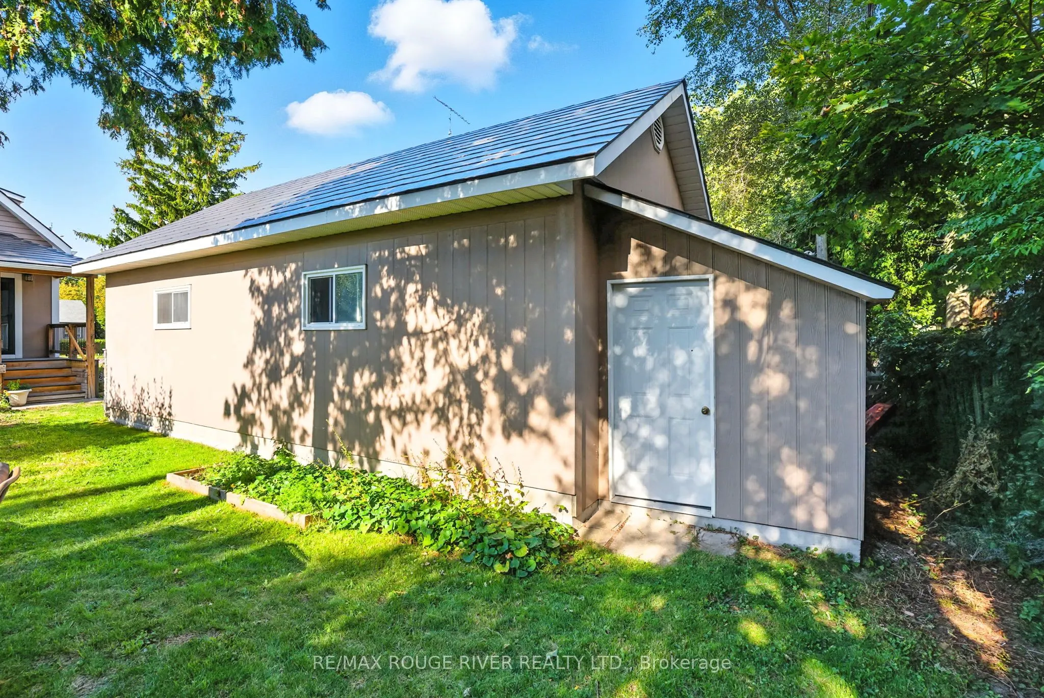 67 Orchard View Boulevard