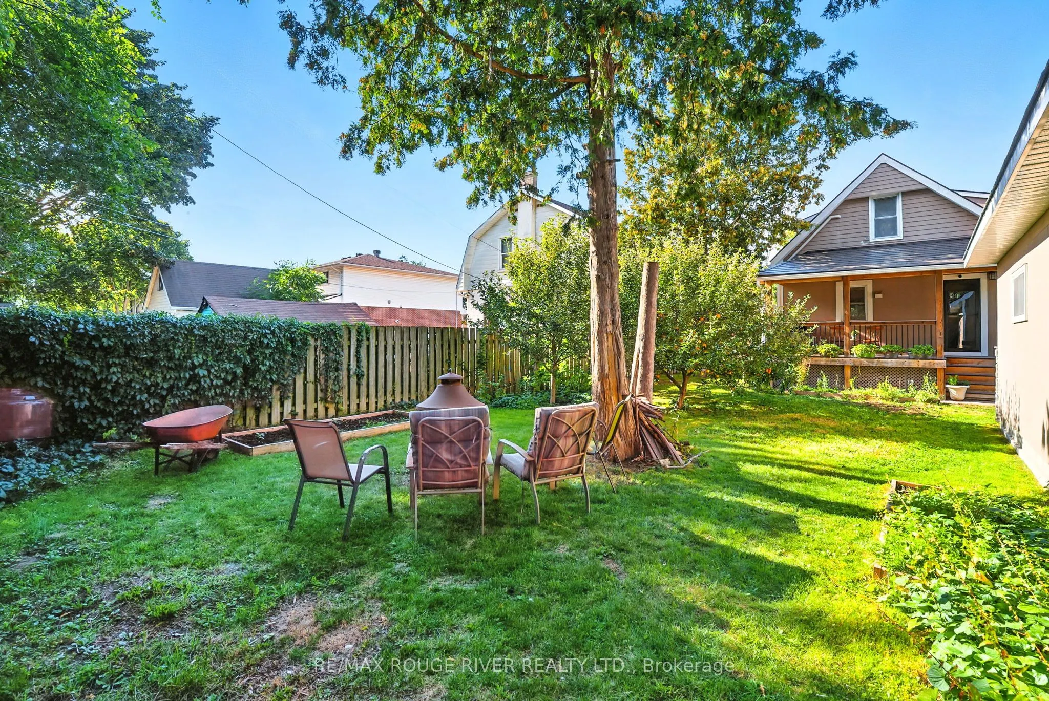 67 Orchard View Boulevard