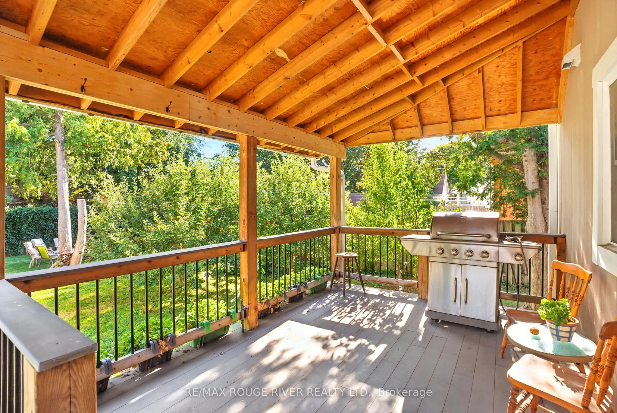 67 Orchard View Boulevard