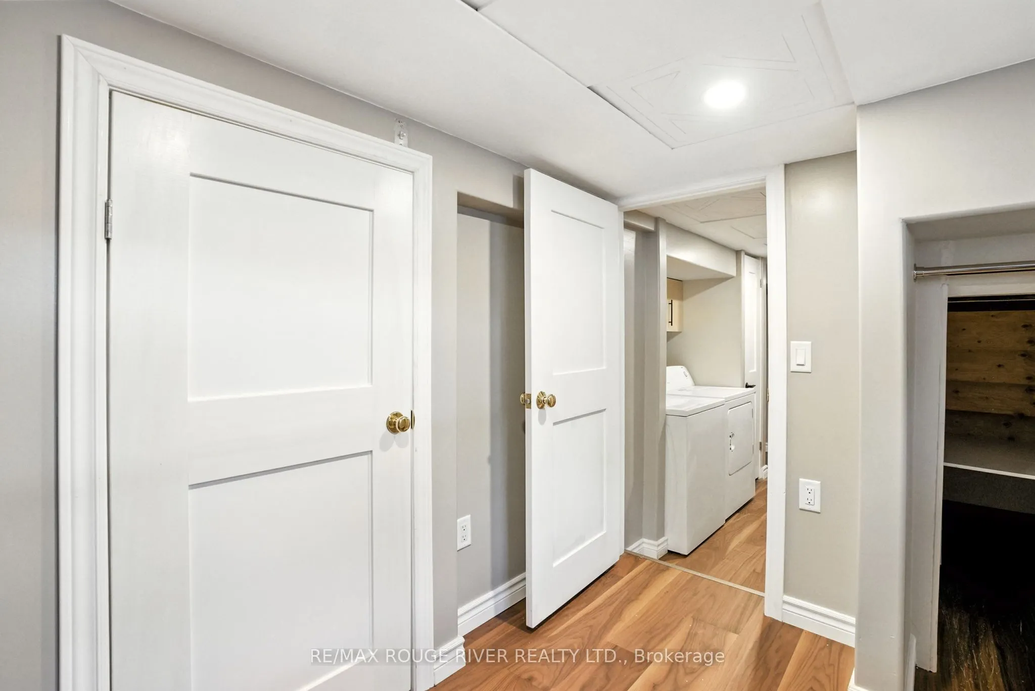 67 Orchard View Boulevard