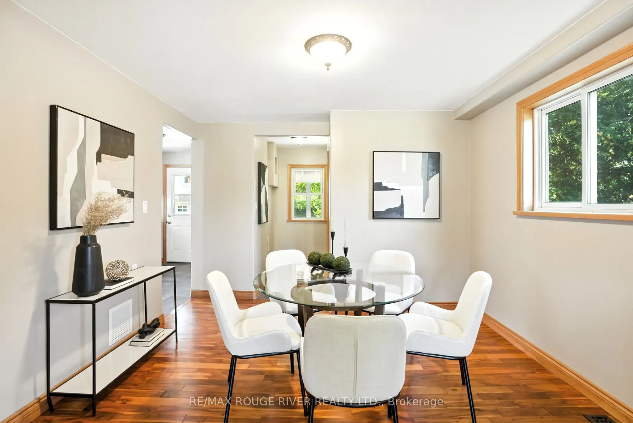 67 Orchard View Boulevard