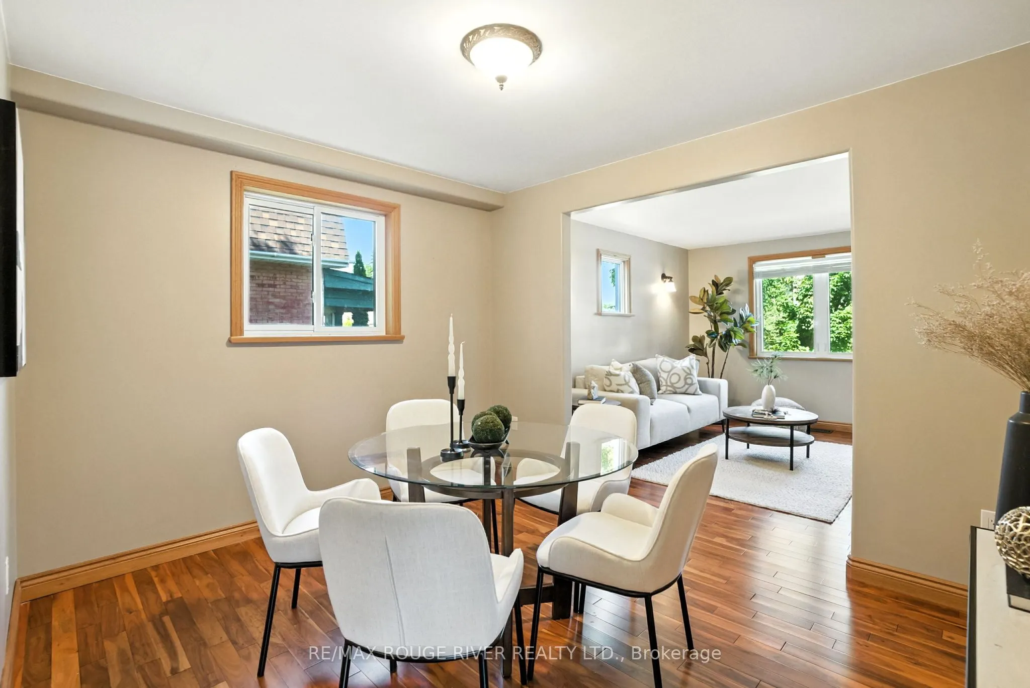 67 Orchard View Boulevard
