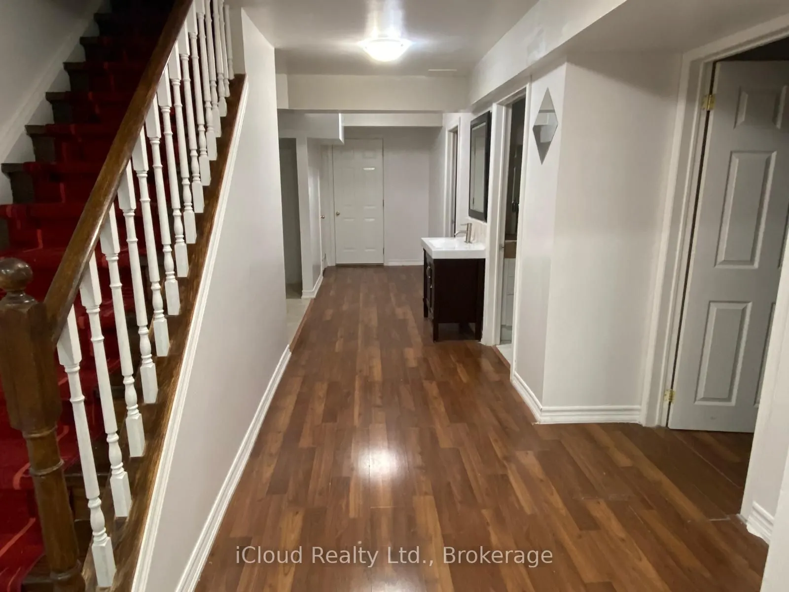 271 Ryerson Crescent