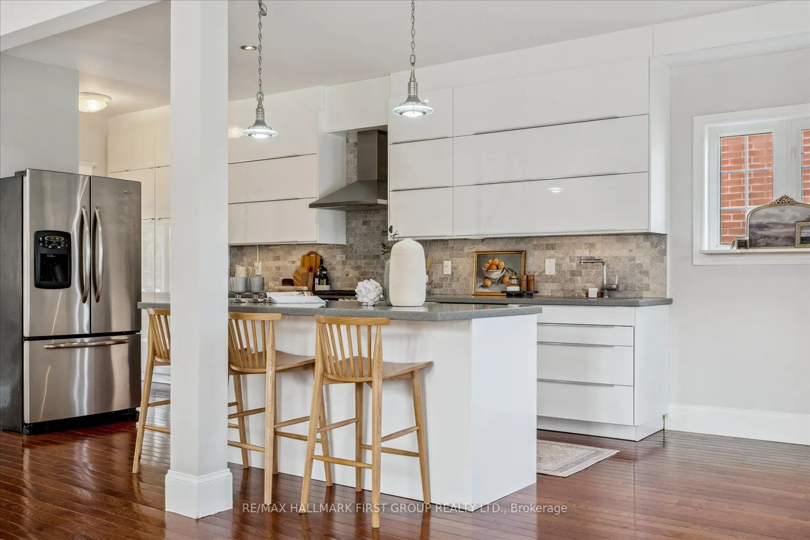 937 Pickering Beach Road
