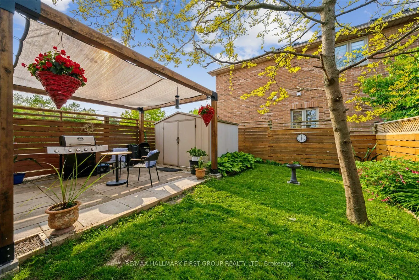 937 Pickering Beach Road