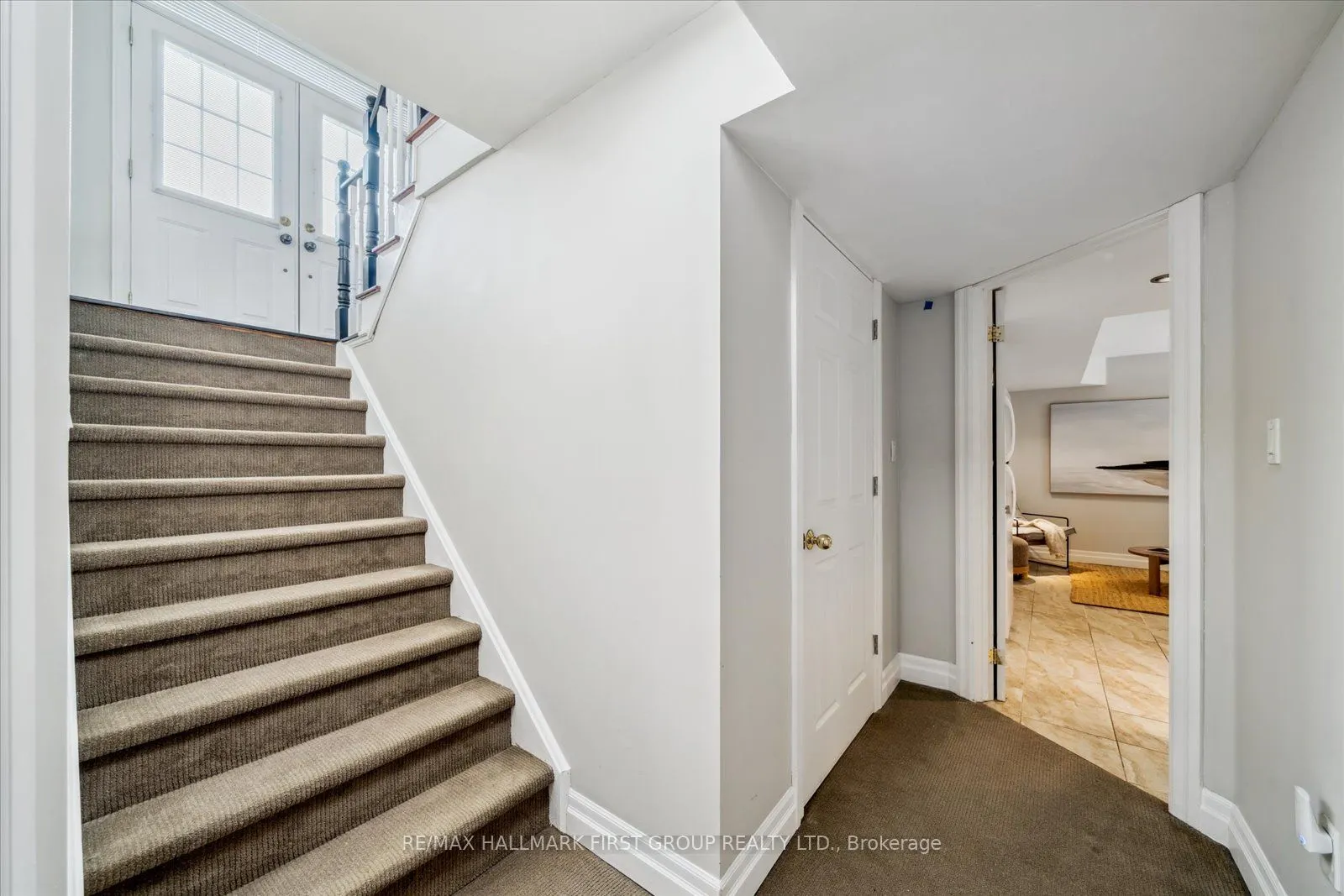937 Pickering Beach Road