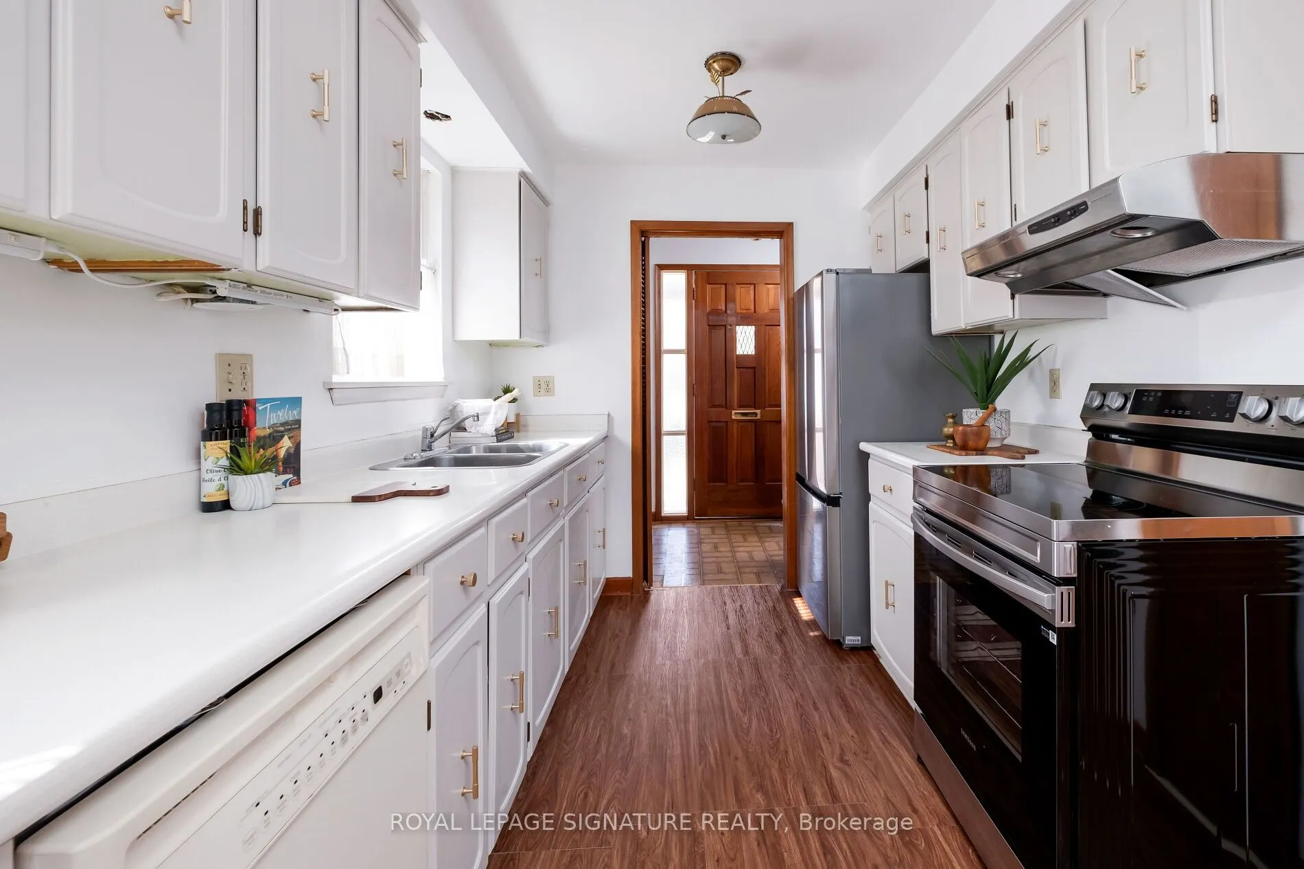 22 Merkley Square