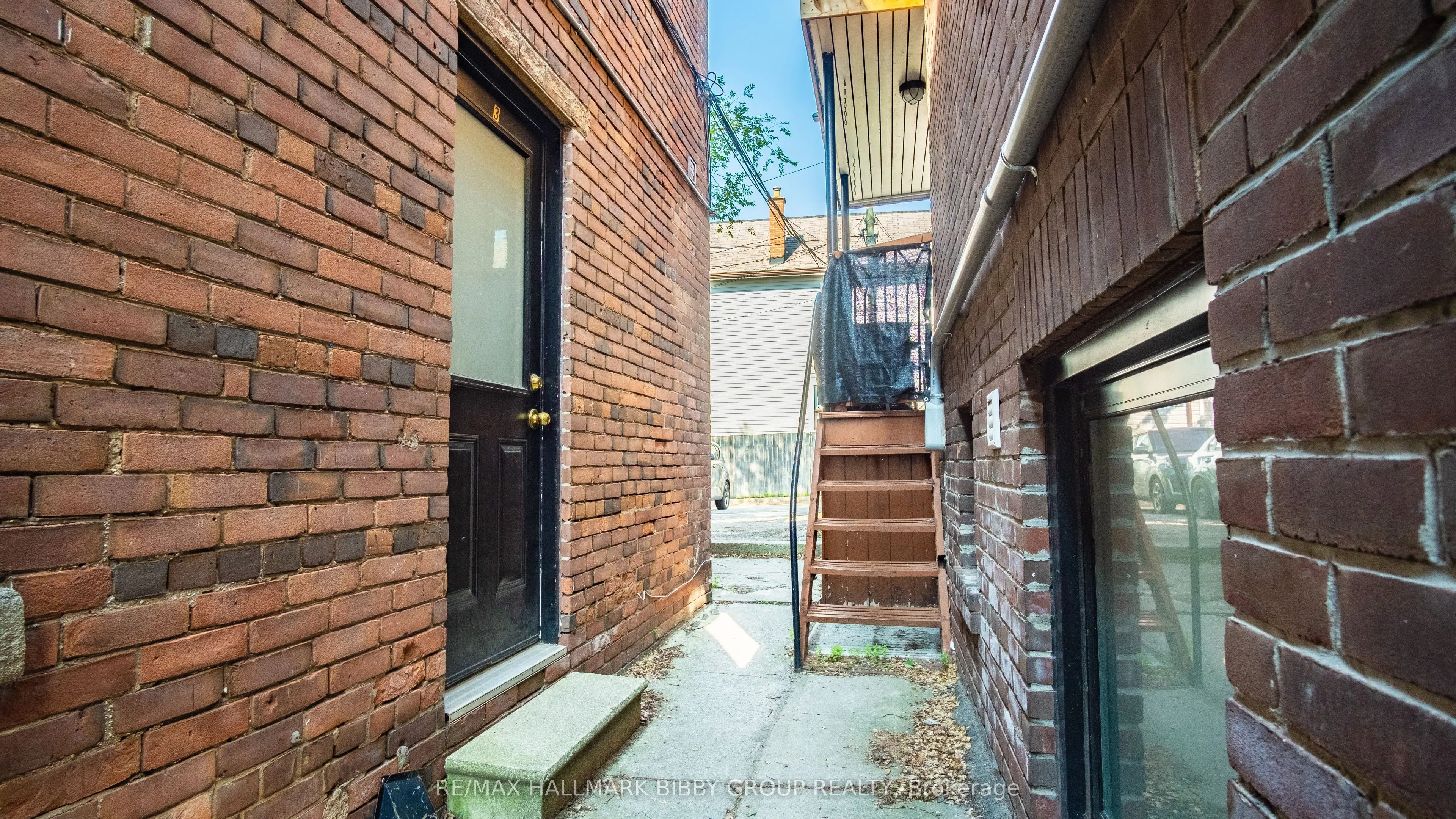 560 Jones Avenue, #3