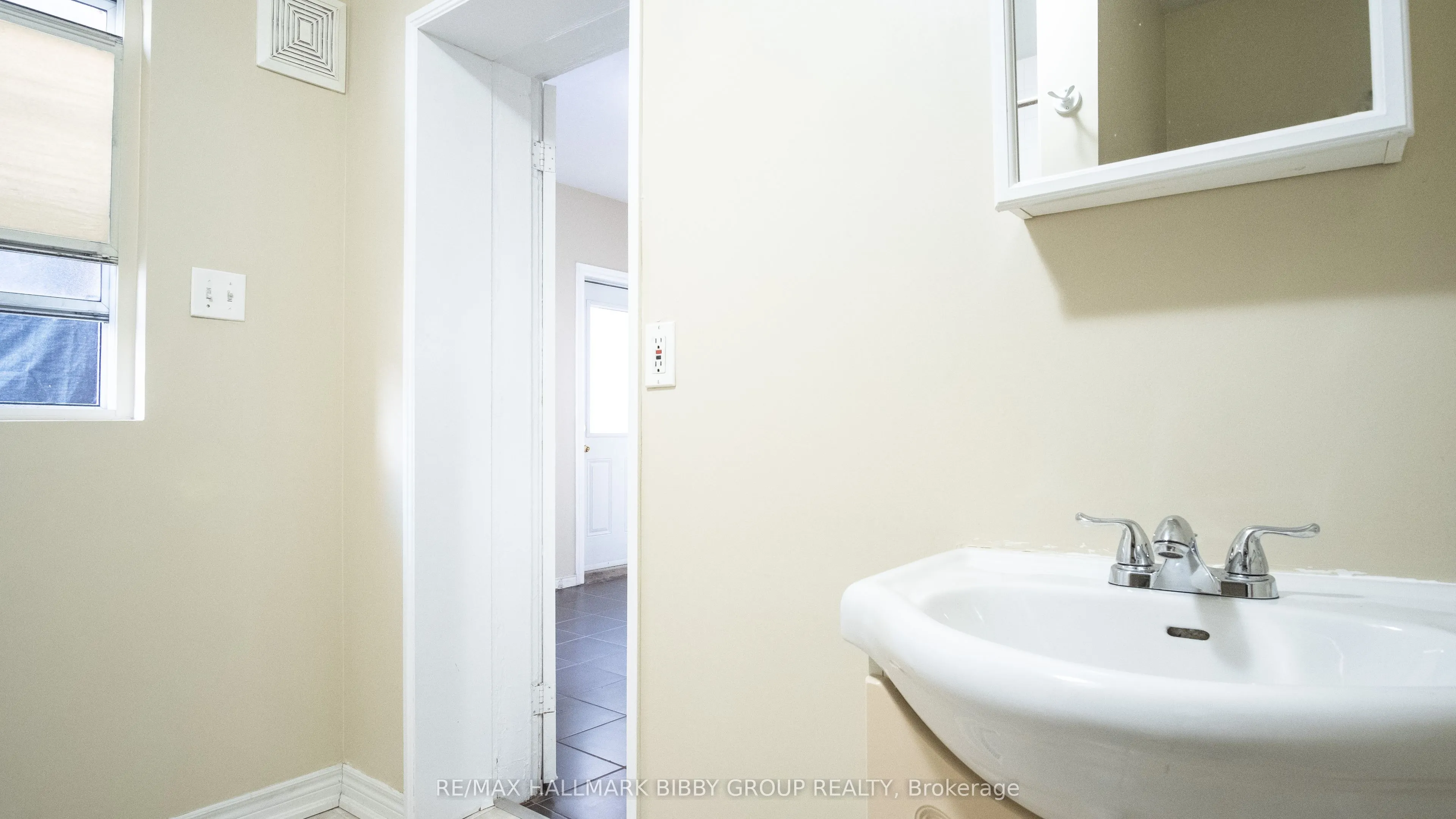 560 Jones Avenue, #3