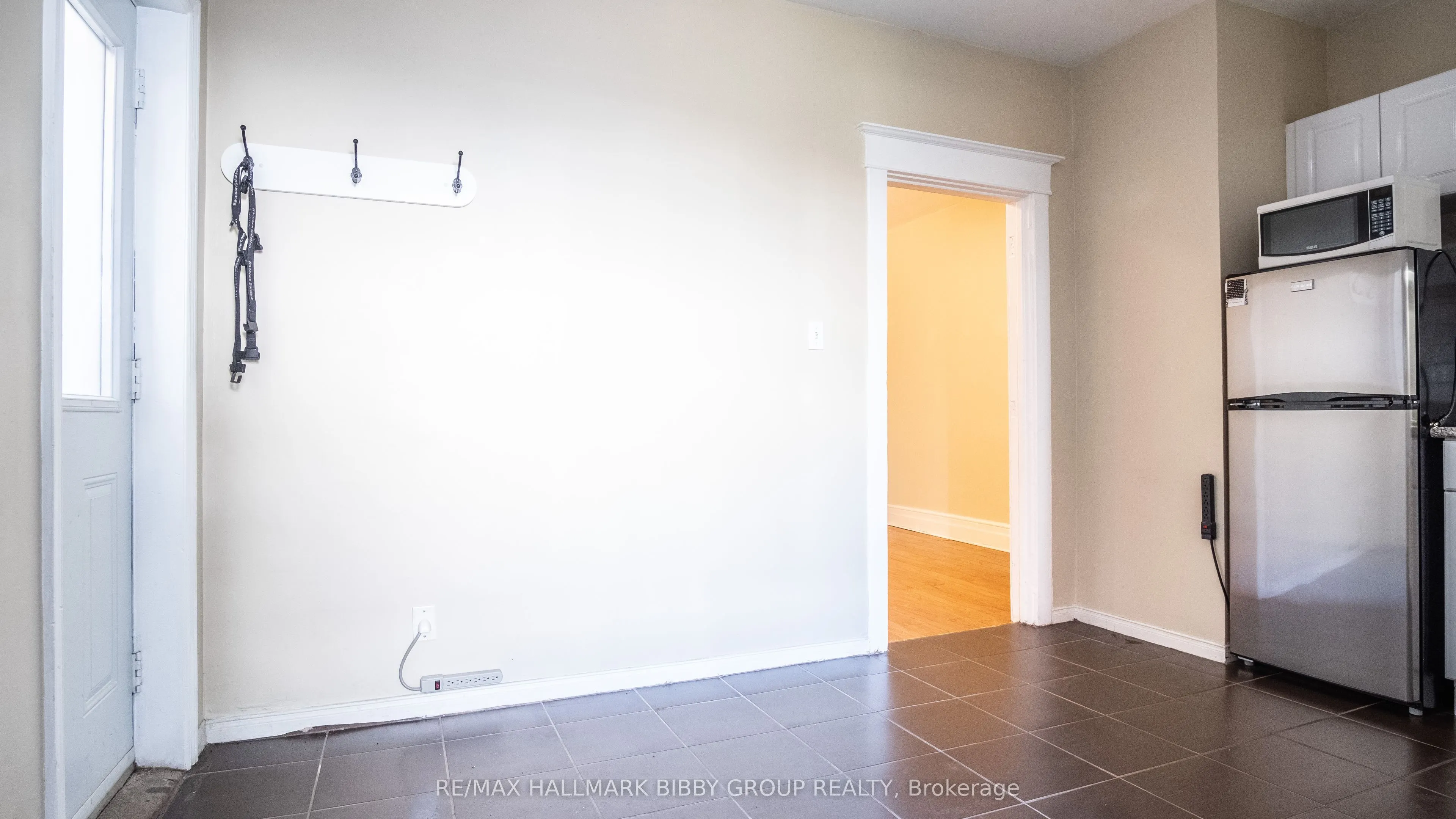 560 Jones Avenue, #3