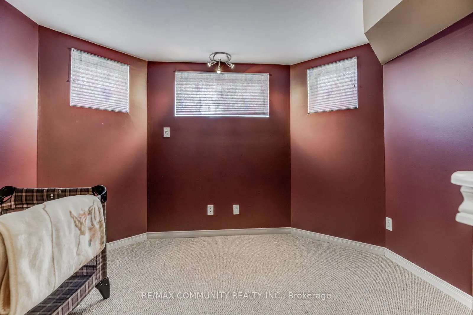 48 Bloom Avenue