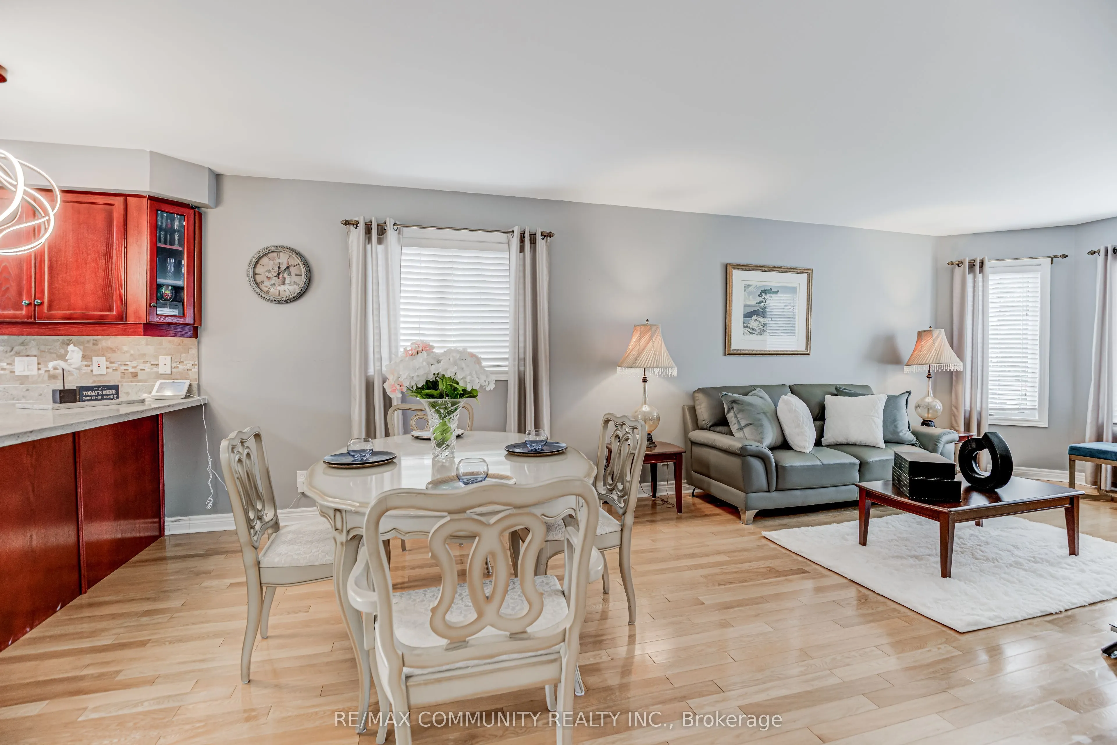 48 Bloom Avenue