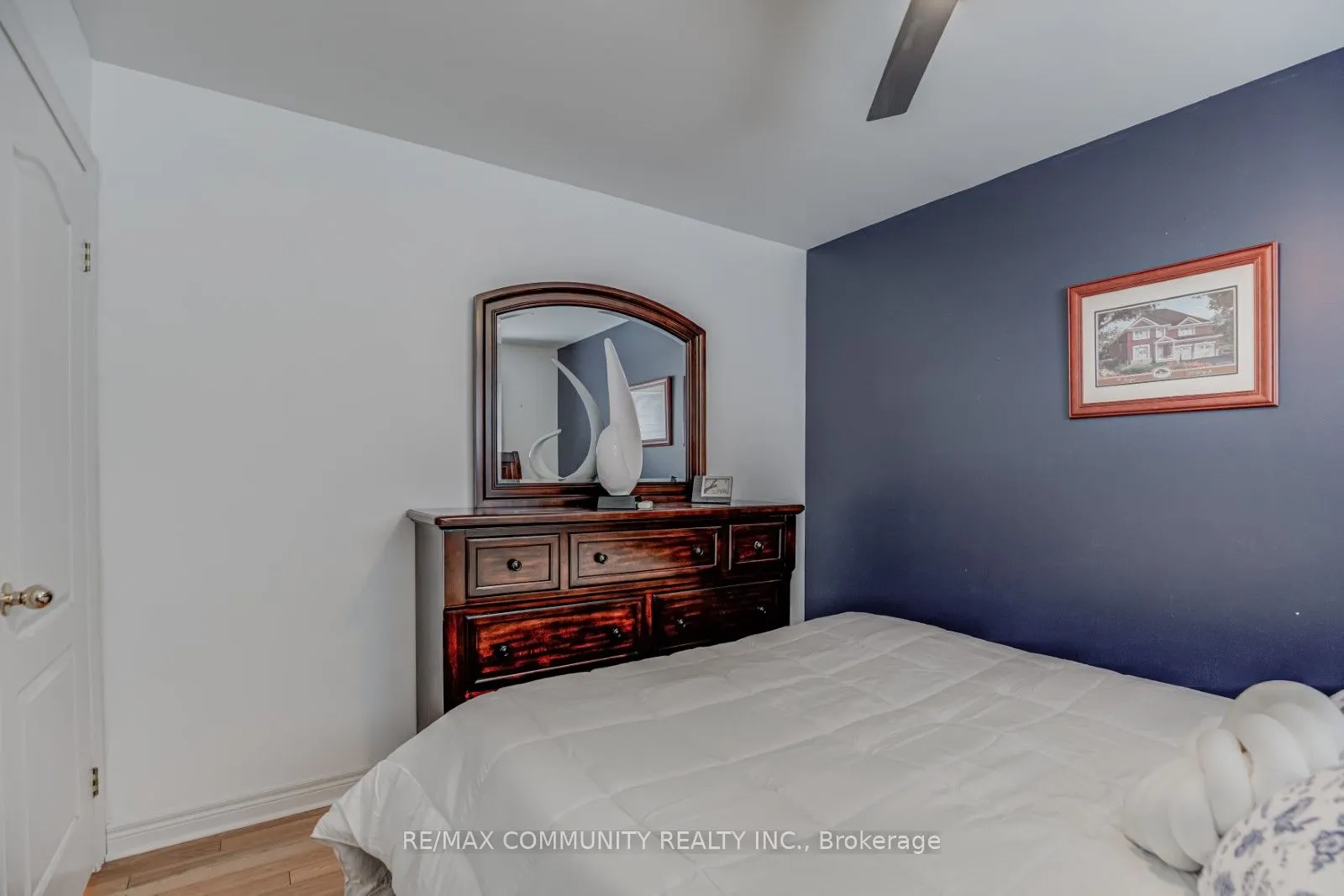 48 Bloom Avenue