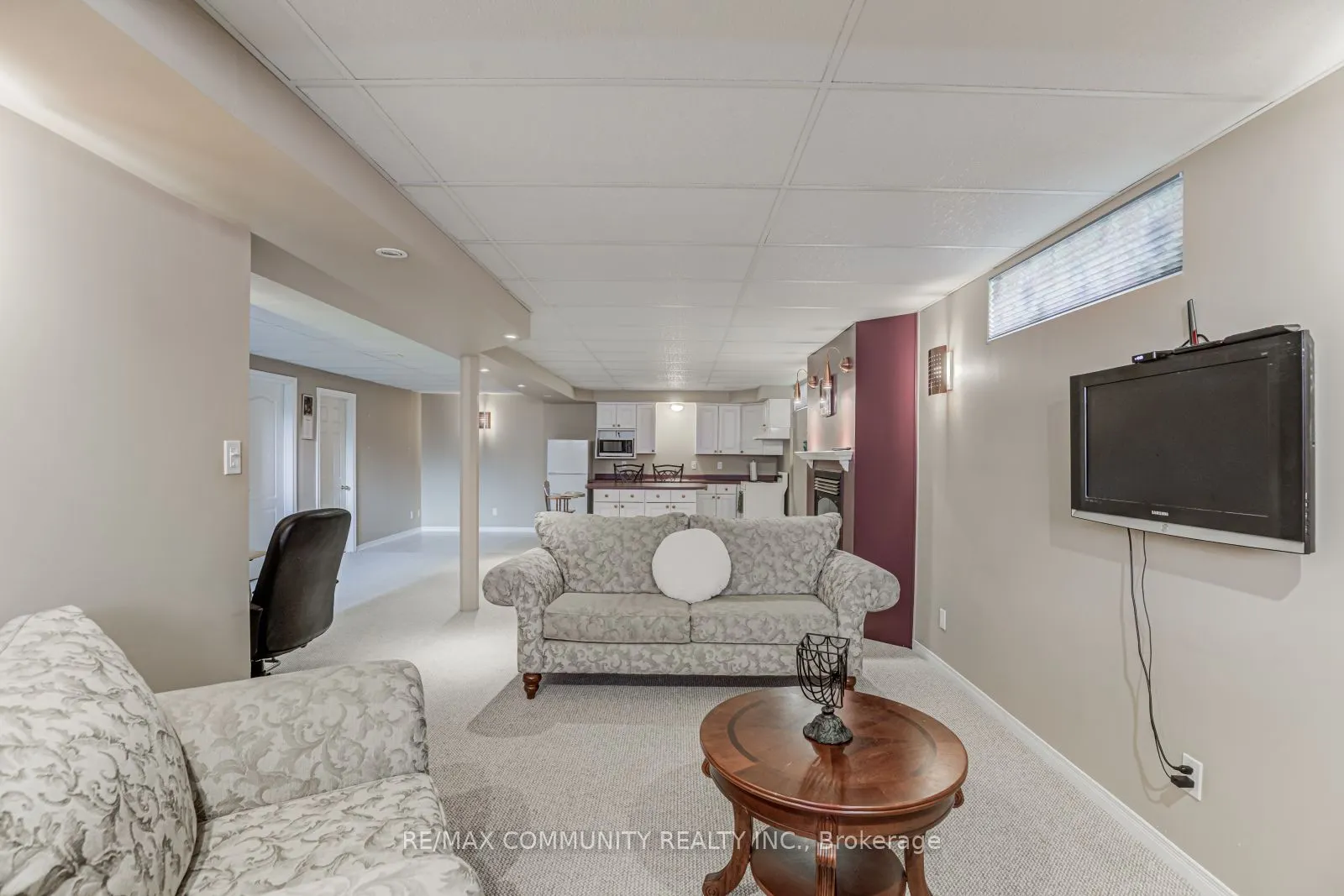48 Bloom Avenue
