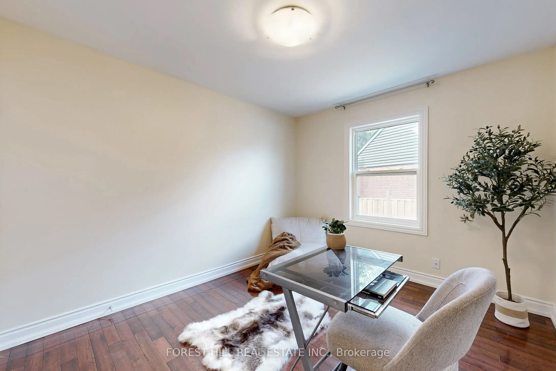 14 Ilfracombe Crescent
