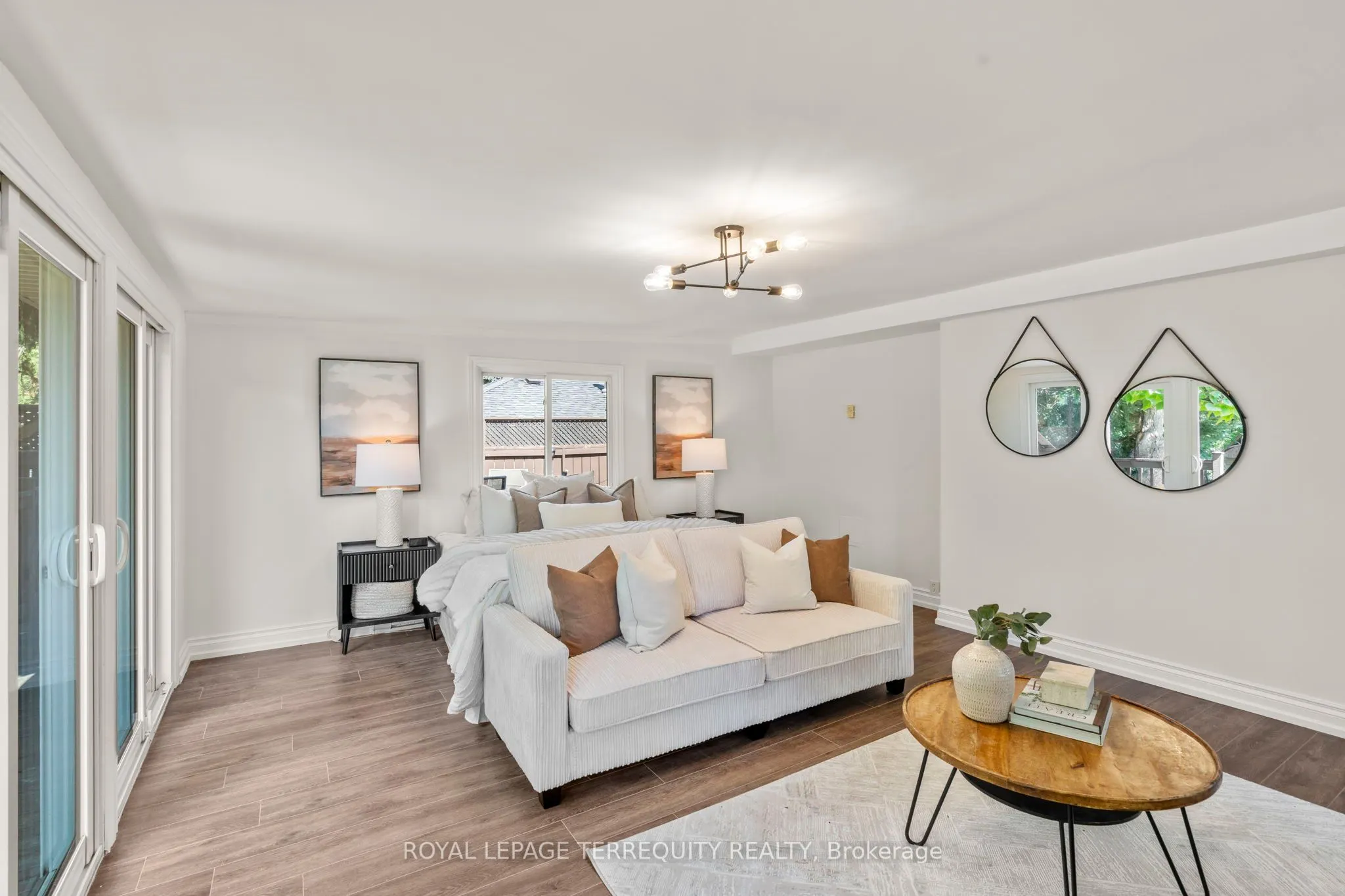 144 Thickson Road N