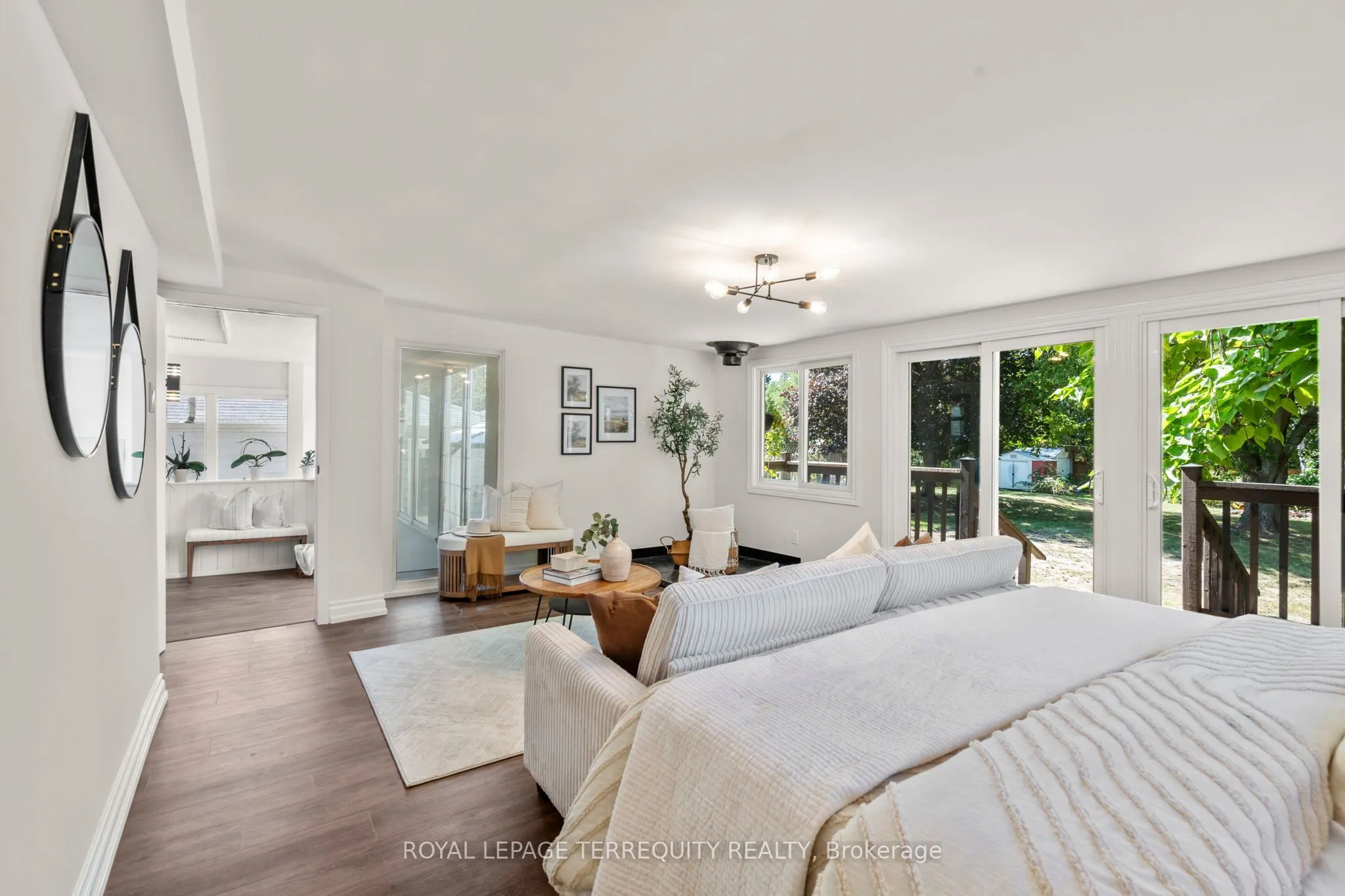 144 Thickson Road N