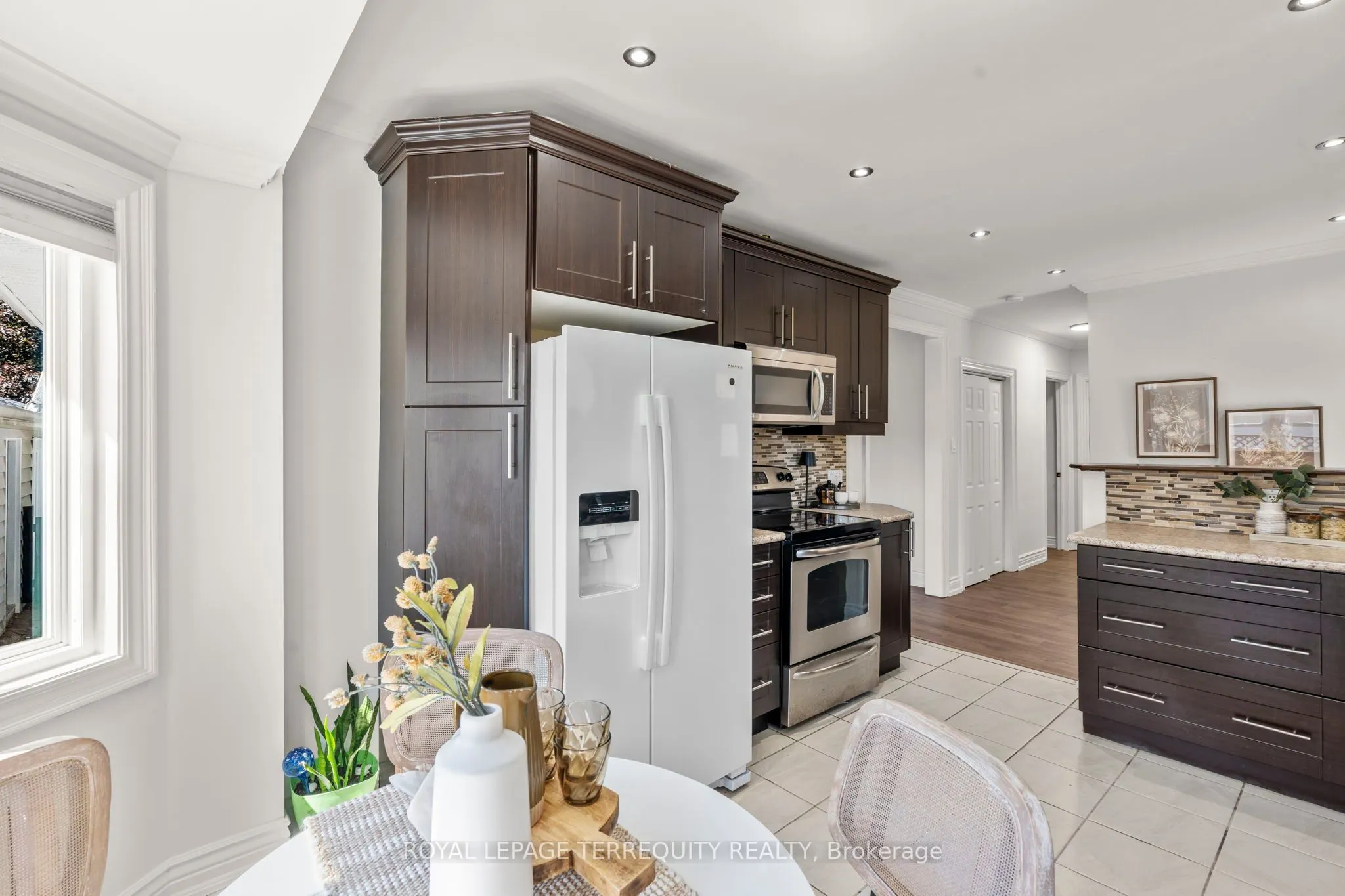 144 Thickson Road N