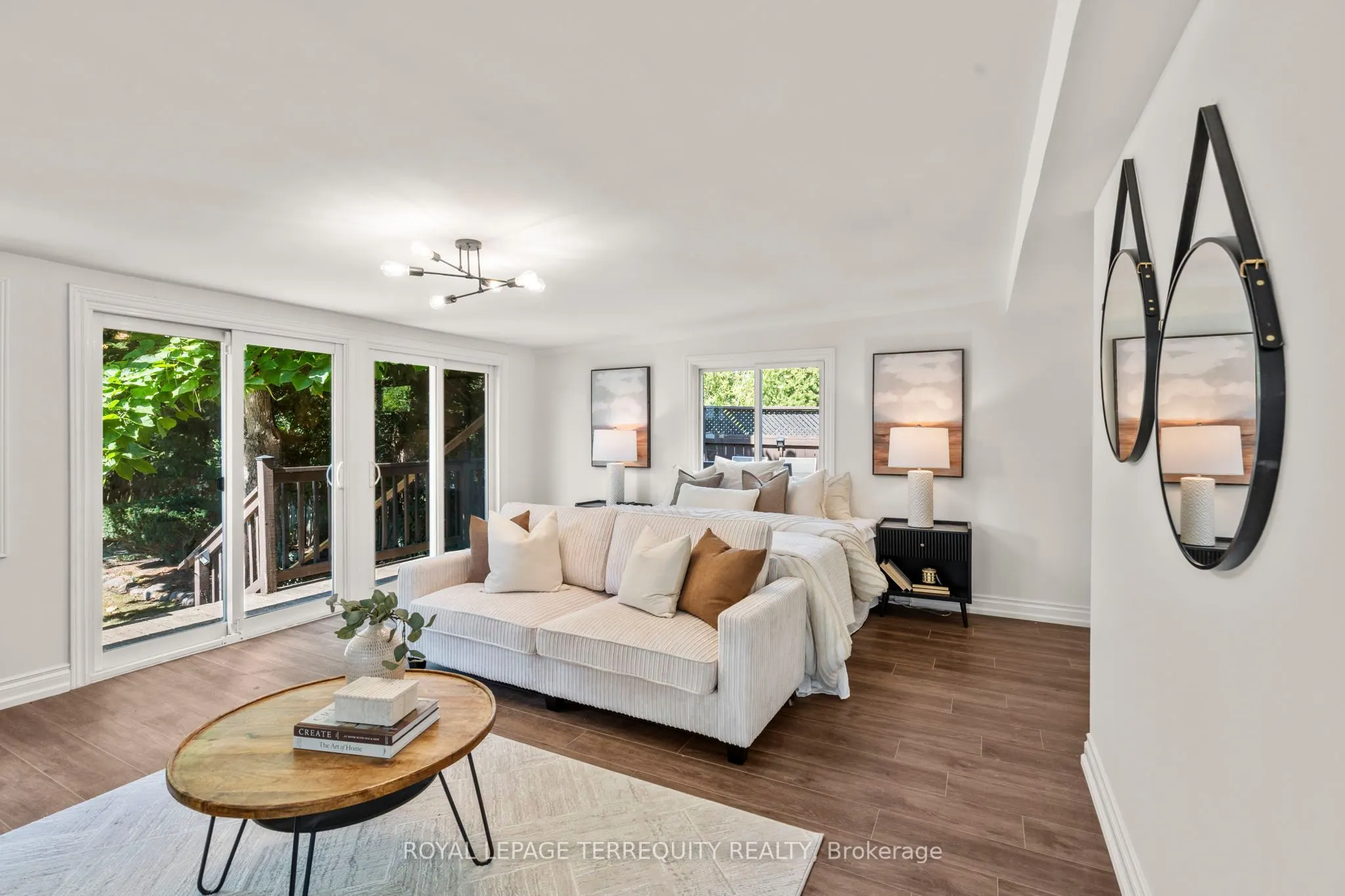 144 Thickson Road N