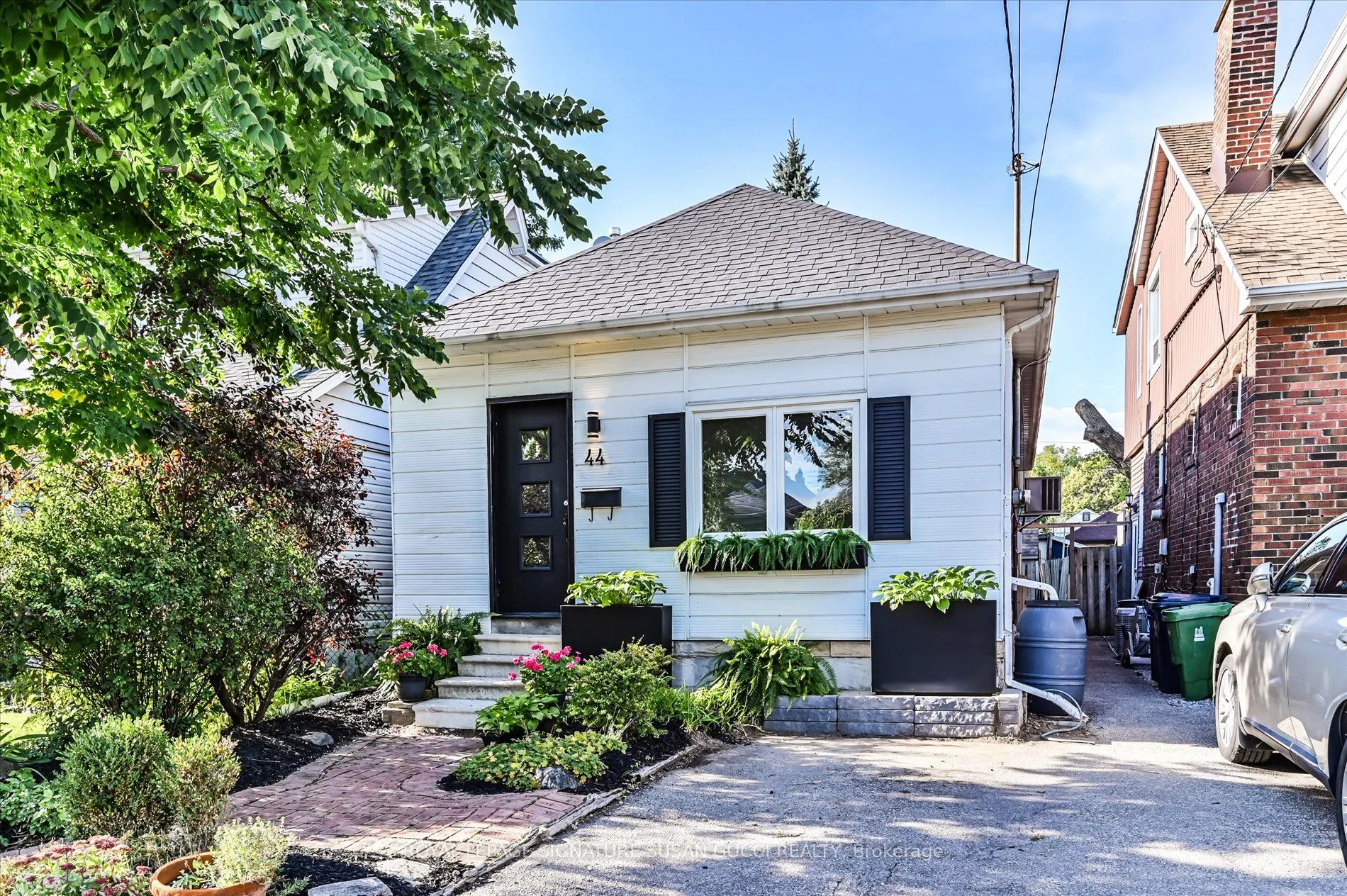 44 Crewe Avenue