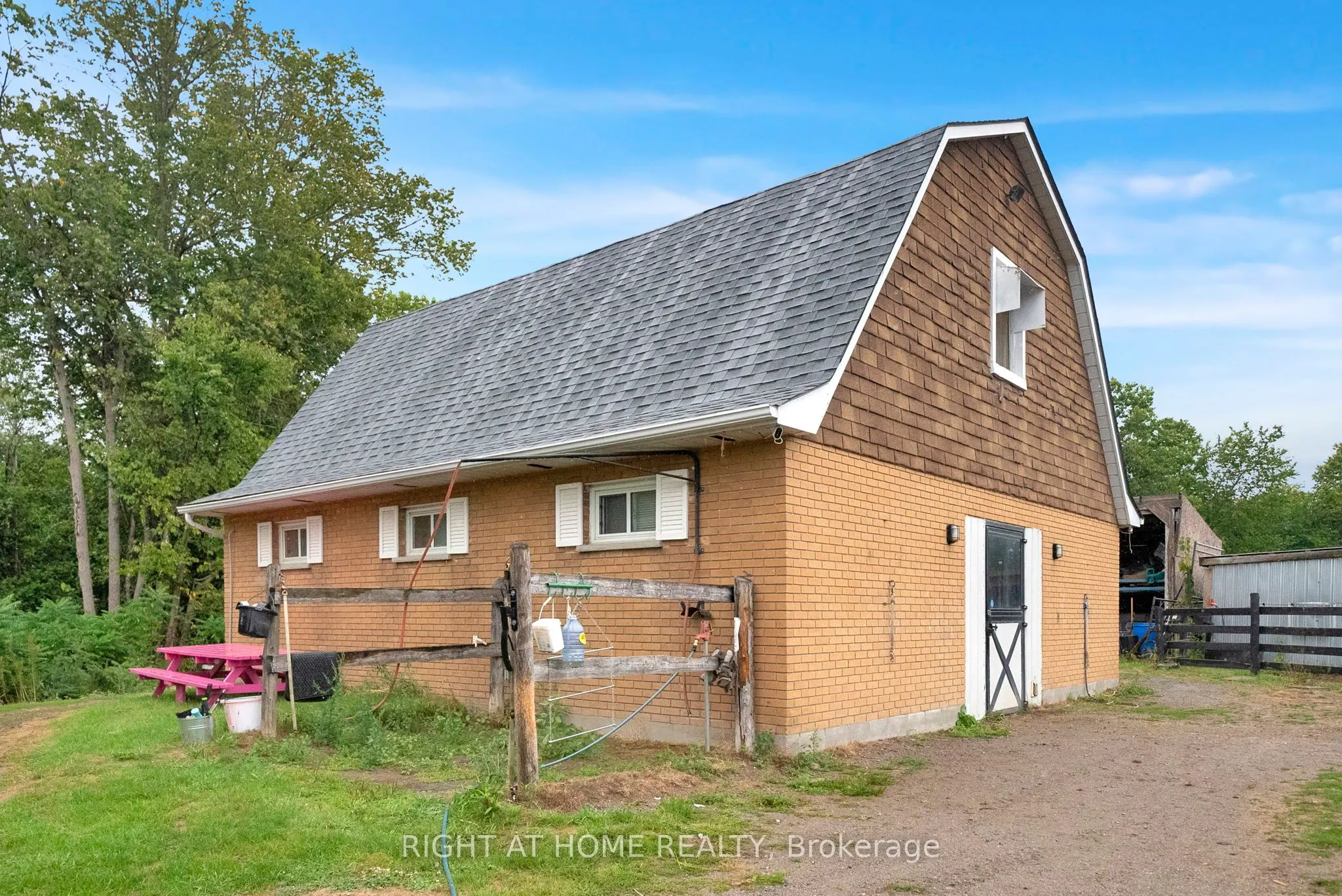 6265 Regional Road 18 Road