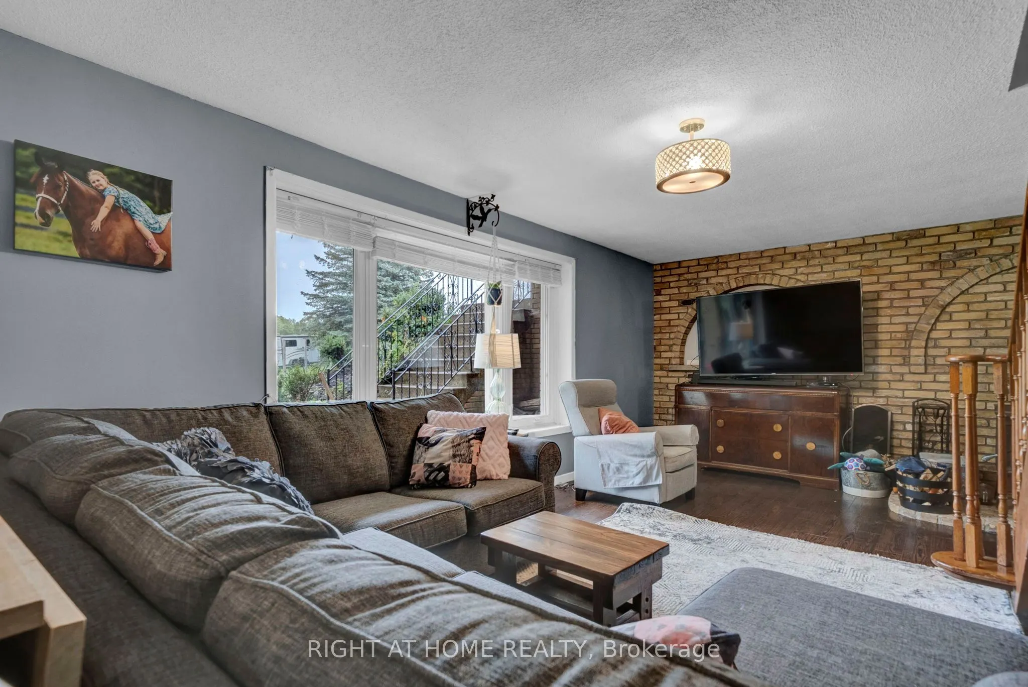 6265 Regional Road 18 Road