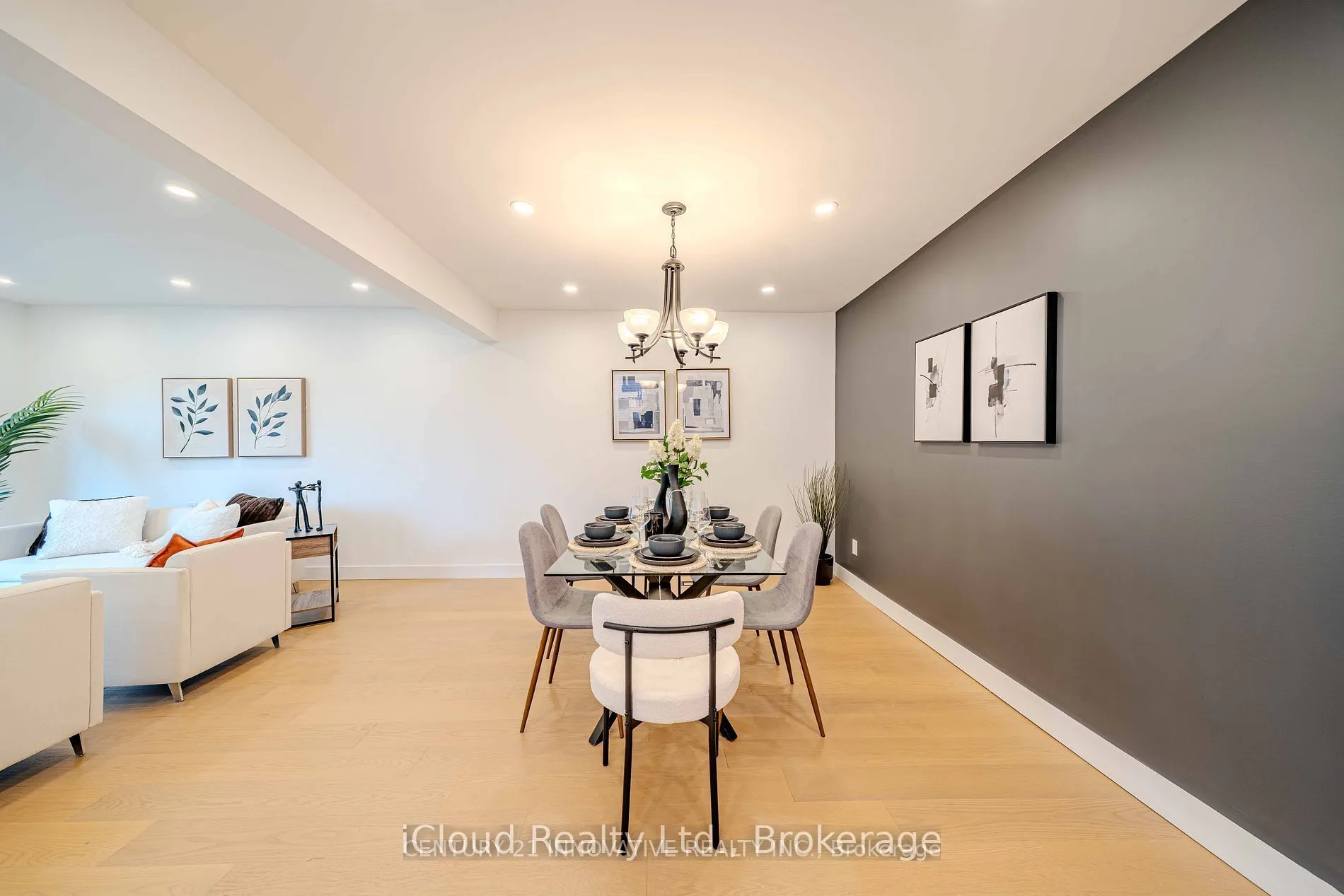 94 Lynvalley Crescent, #Upper
