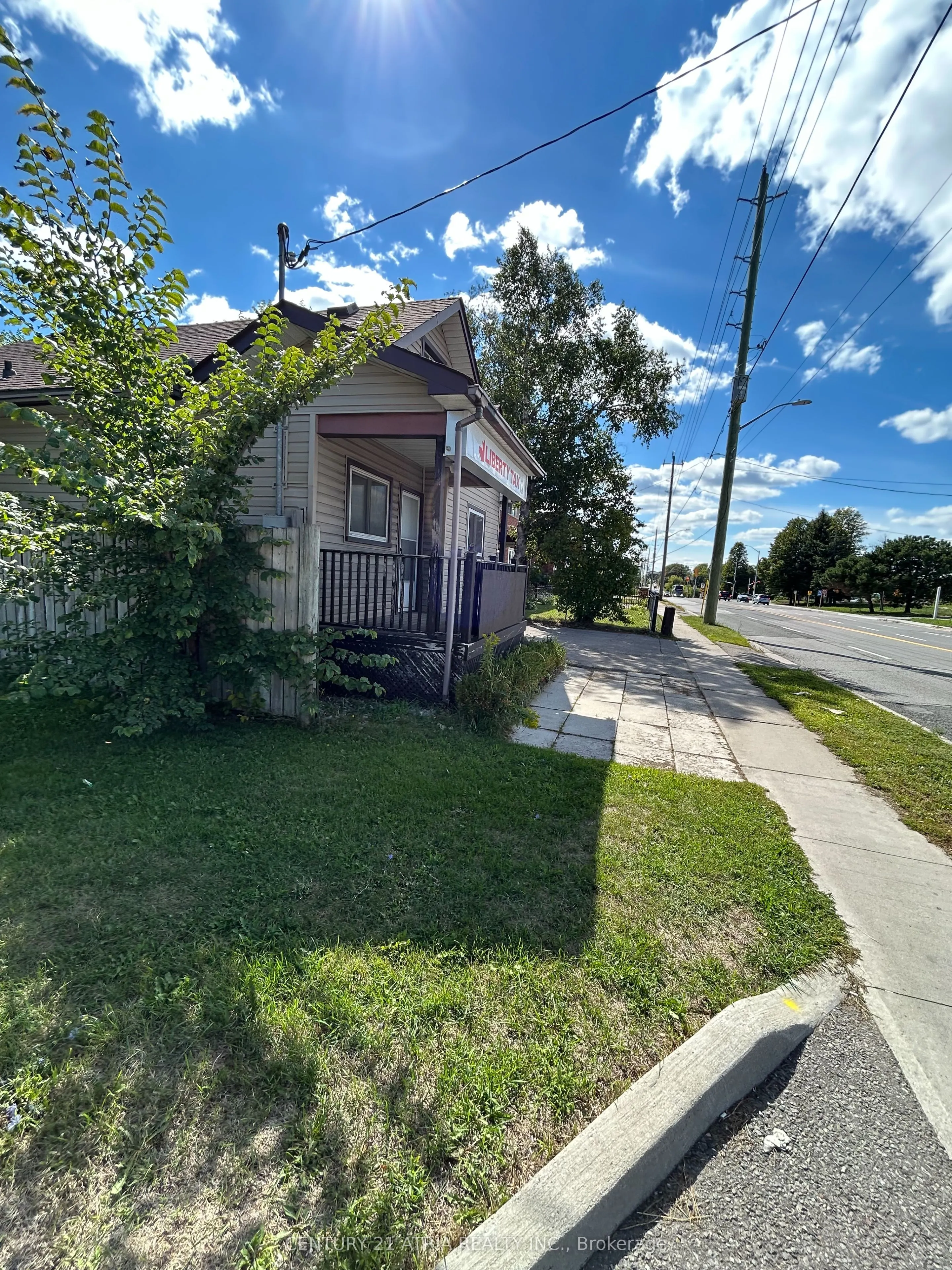 41 Bloor Street E