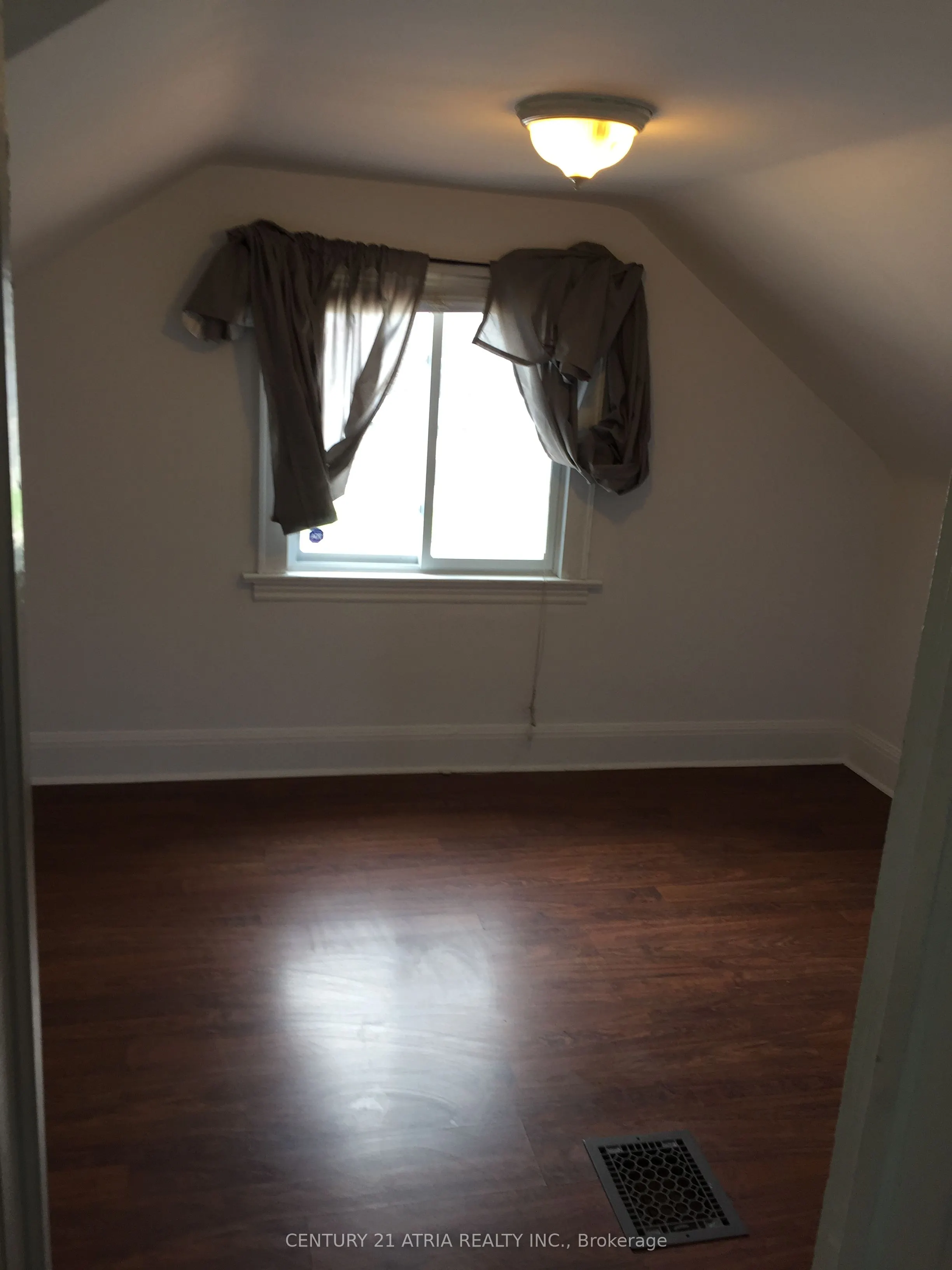 41 Bloor Street E