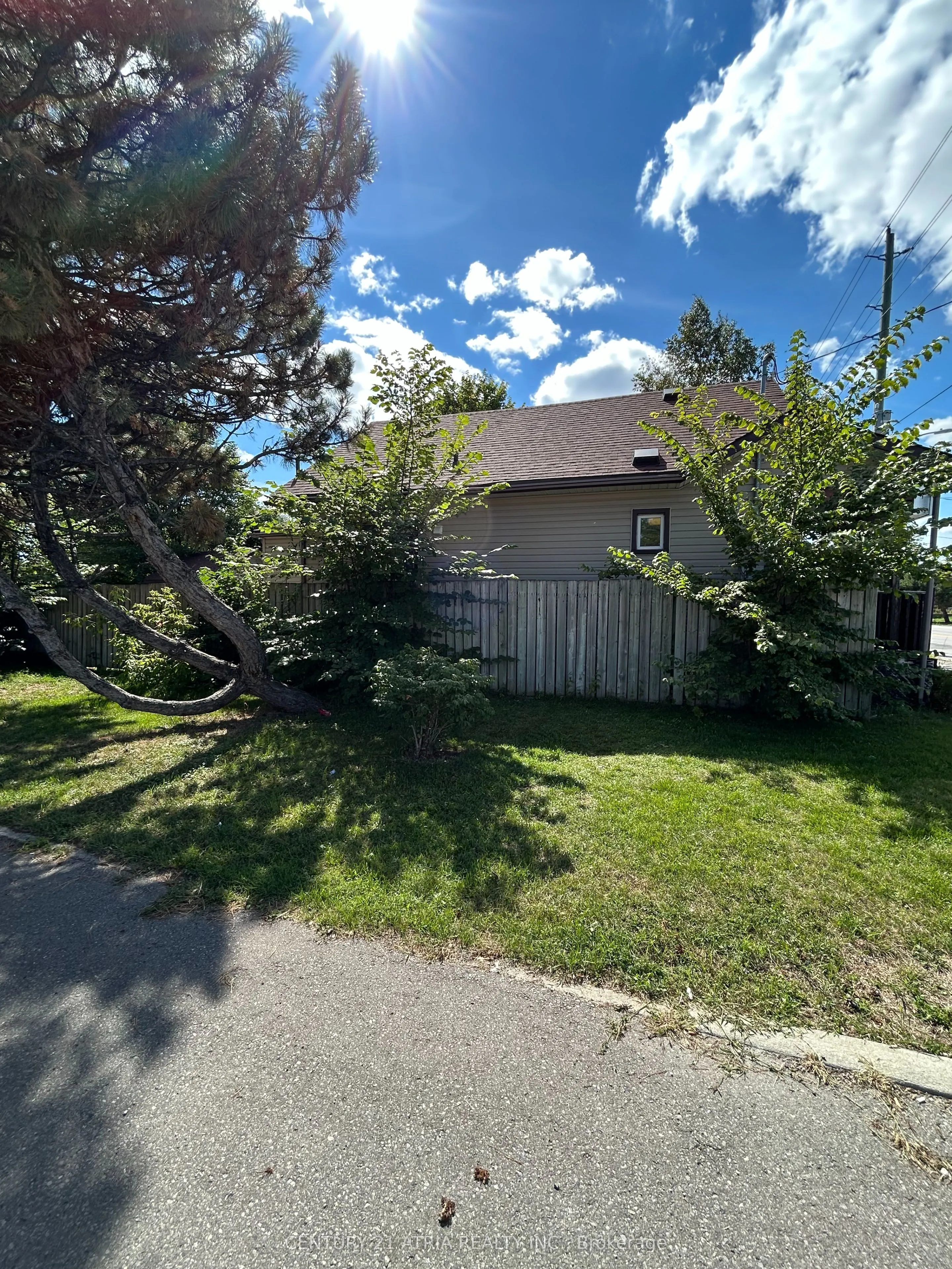 41 Bloor Street E