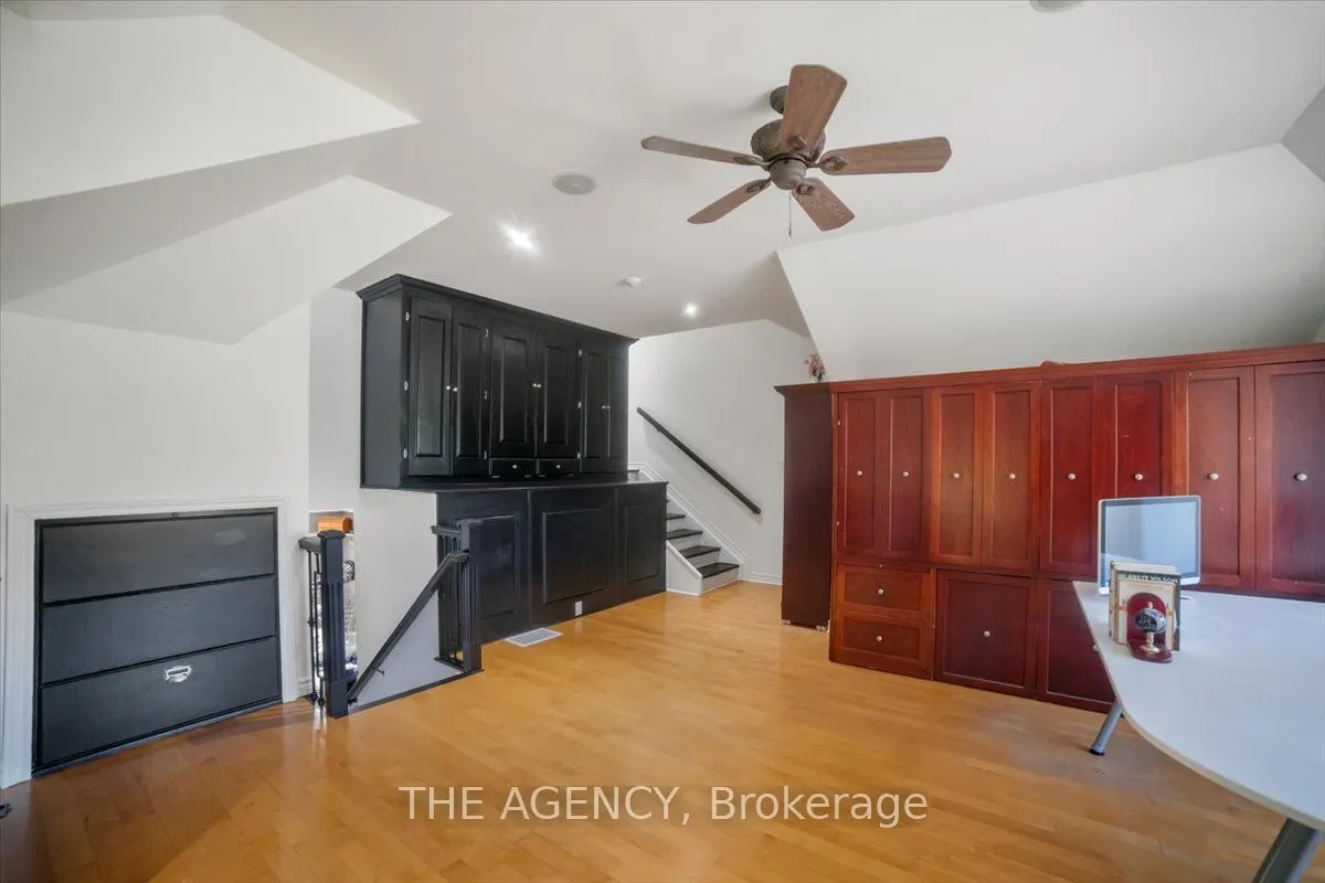 445 Townline Road W