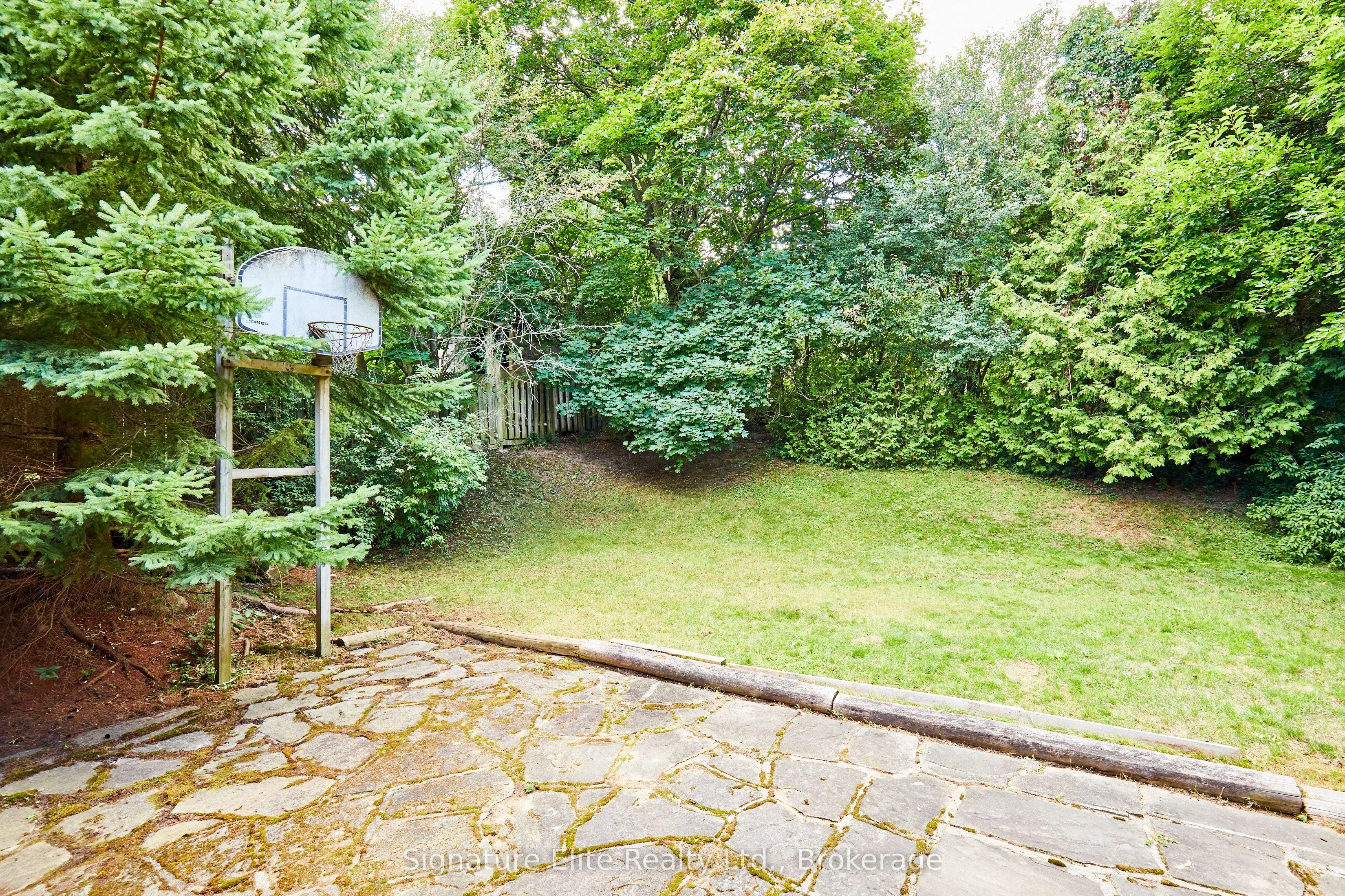 262 Bellamy Road N