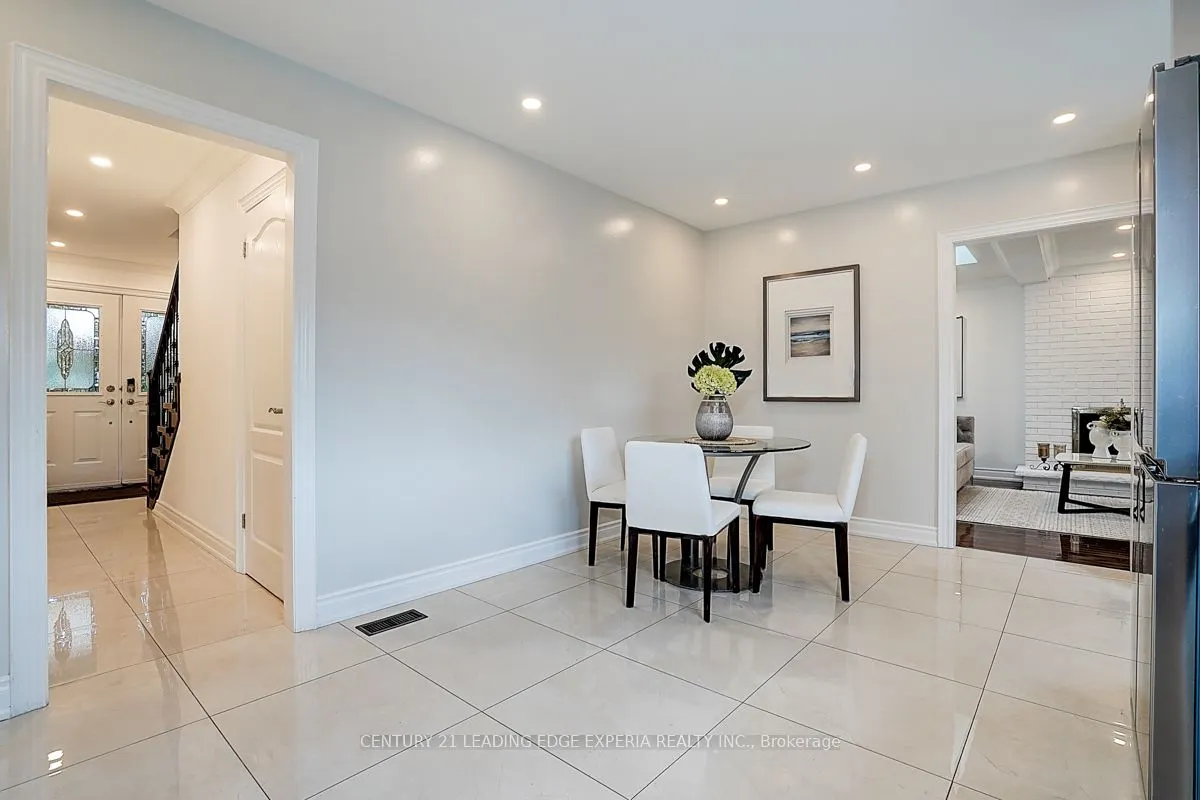 108 Collingsbrook Boulevard
