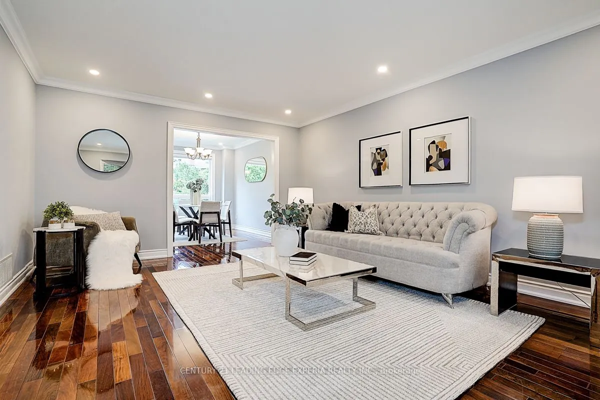 108 Collingsbrook Boulevard