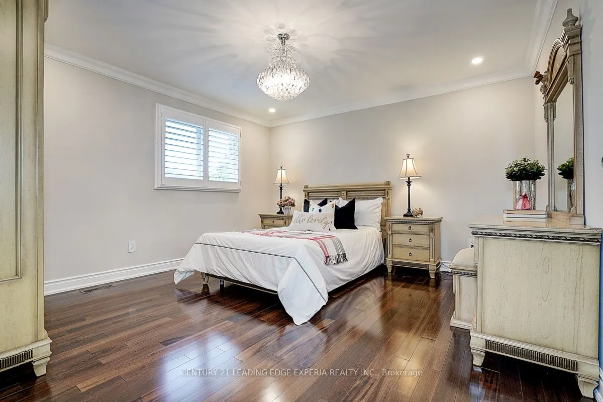 108 Collingsbrook Boulevard