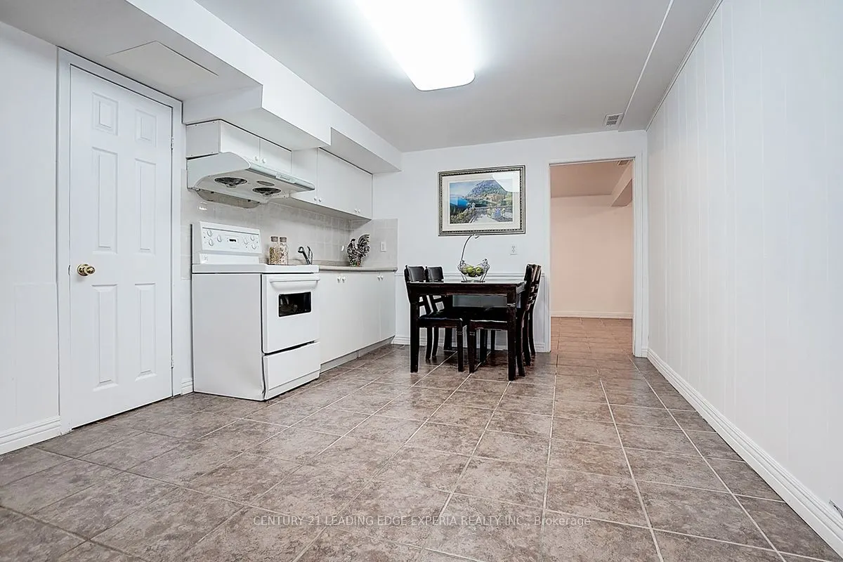 108 Collingsbrook Boulevard