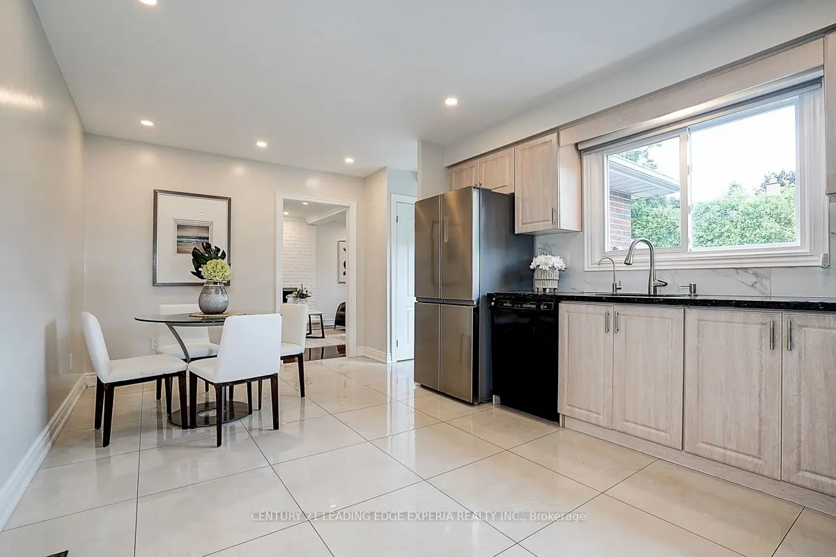 108 Collingsbrook Boulevard
