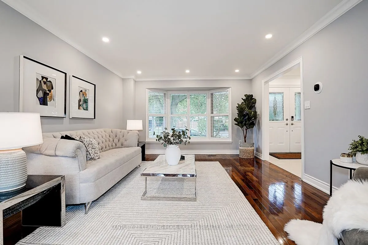 108 Collingsbrook Boulevard