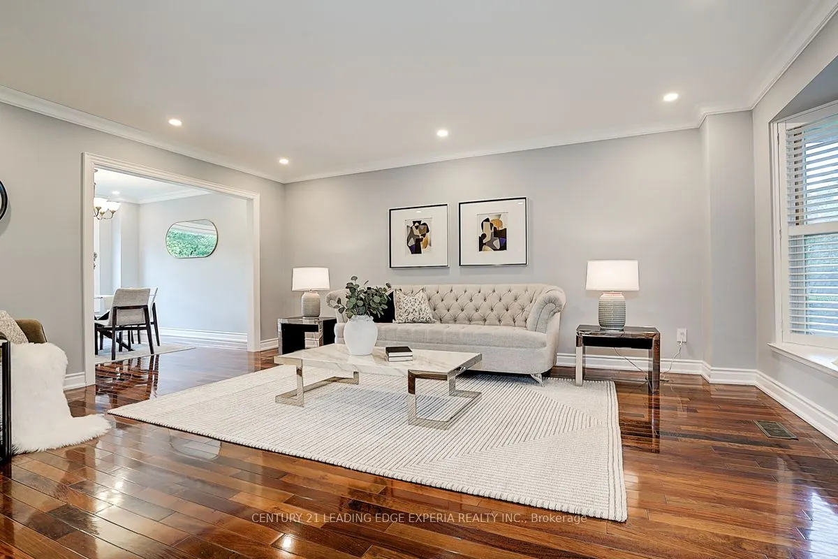 108 Collingsbrook Boulevard