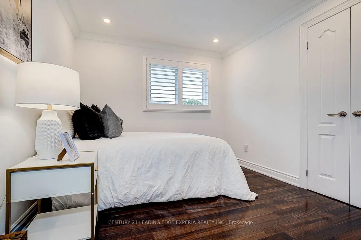108 Collingsbrook Boulevard