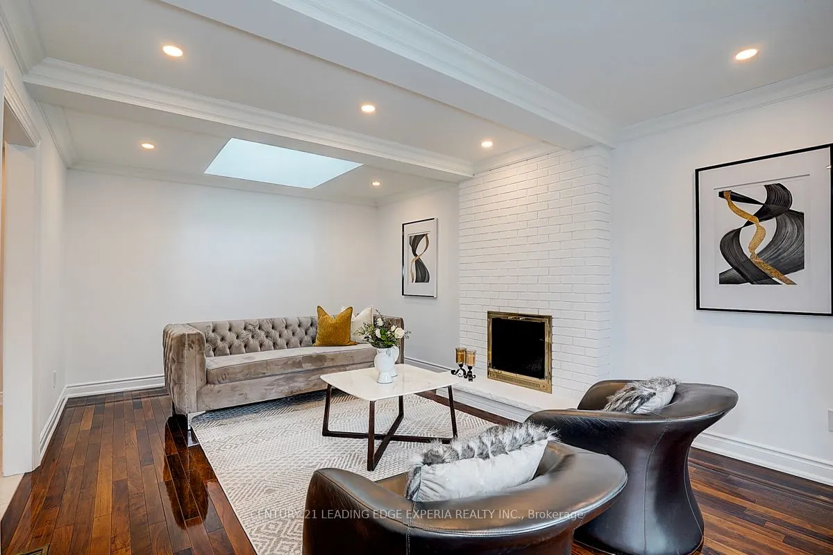 108 Collingsbrook Boulevard