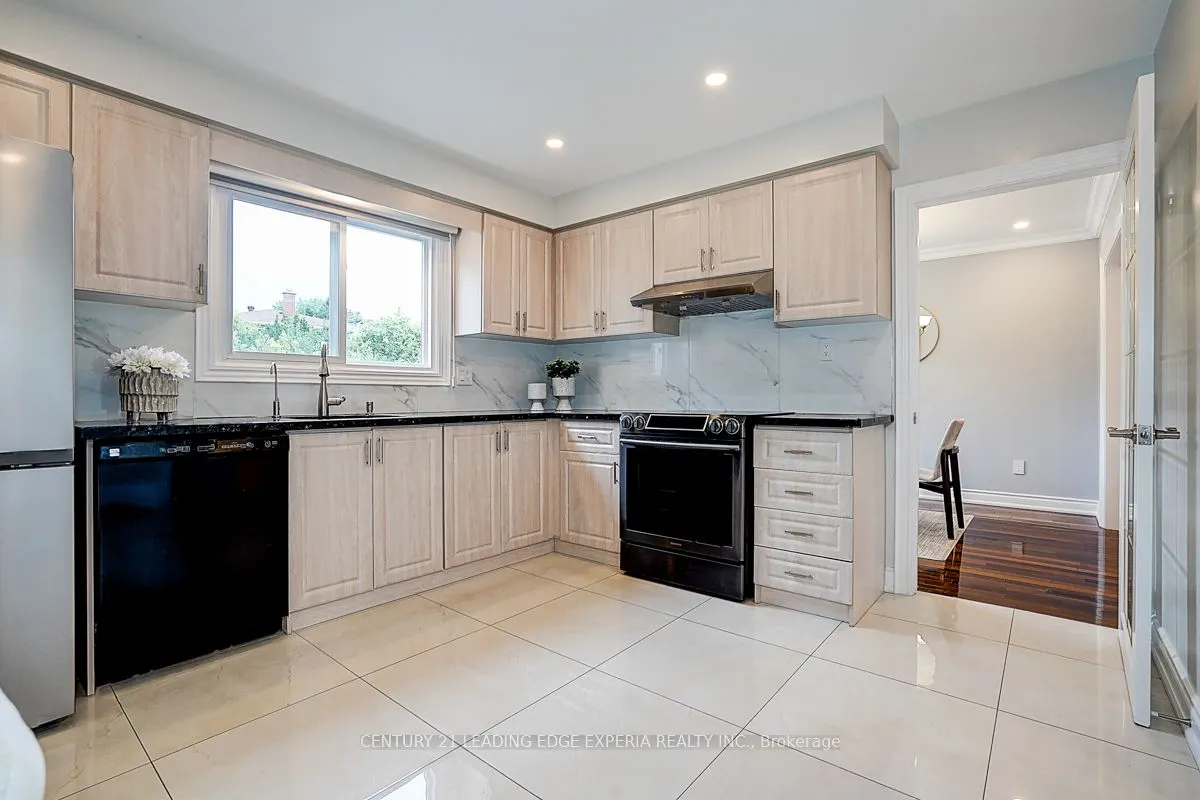 108 Collingsbrook Boulevard