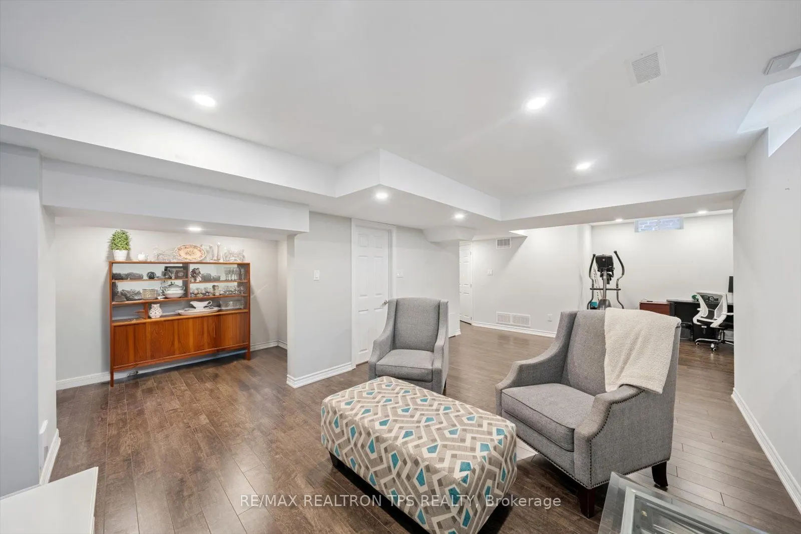 205 Blackwell Crescent