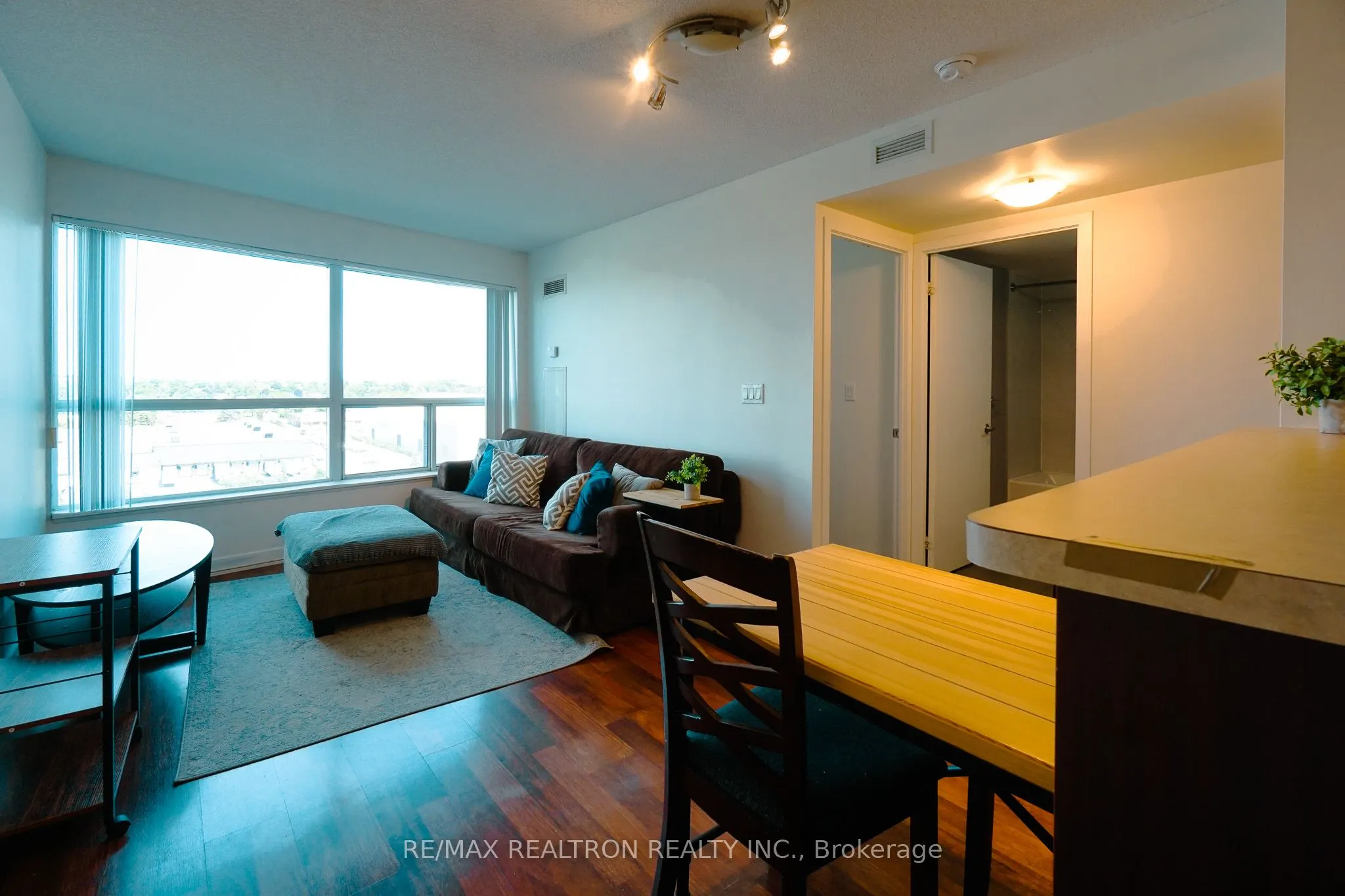 38 Lee Centre Drive, #915