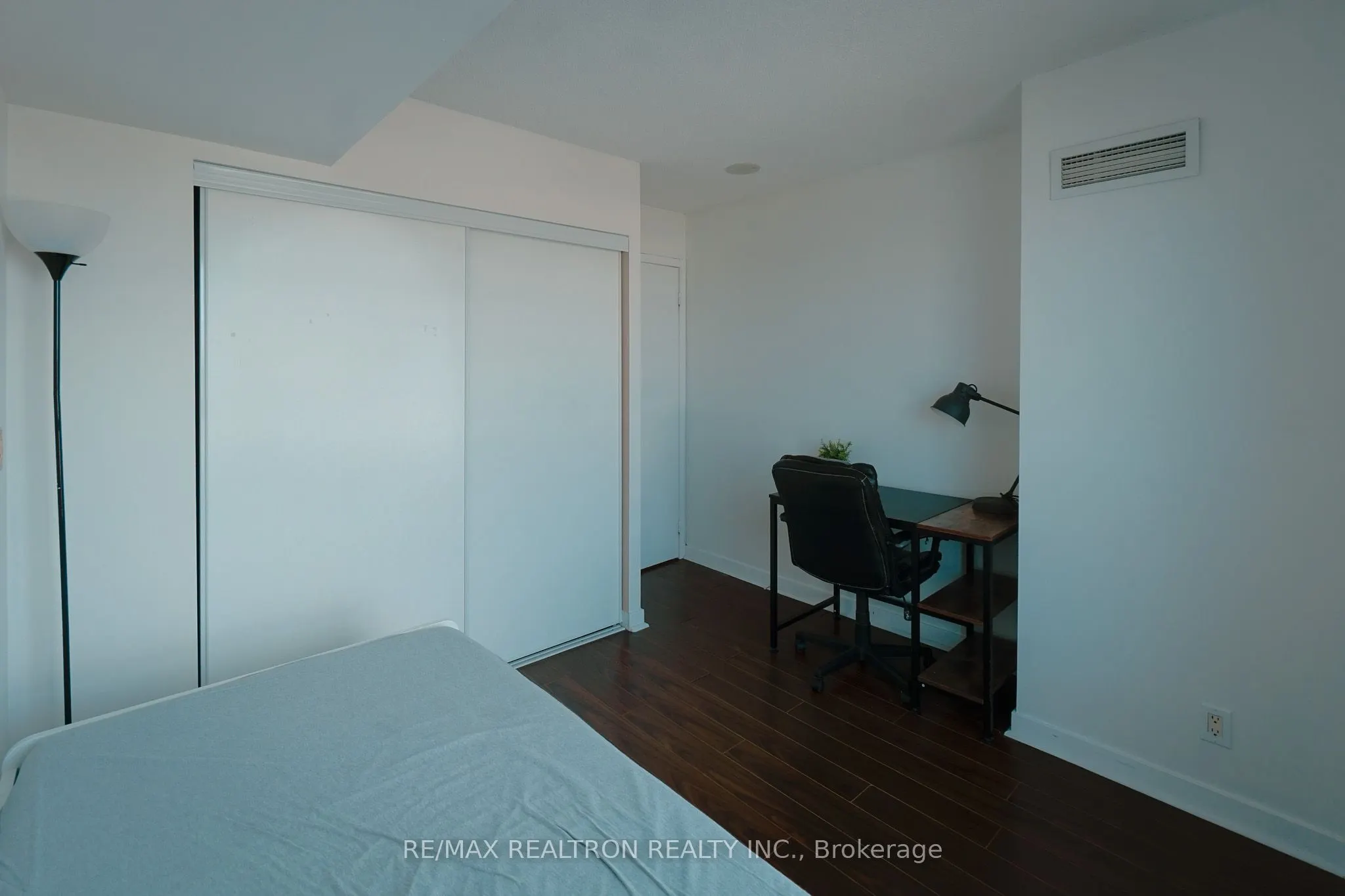 38 Lee Centre Drive, #915