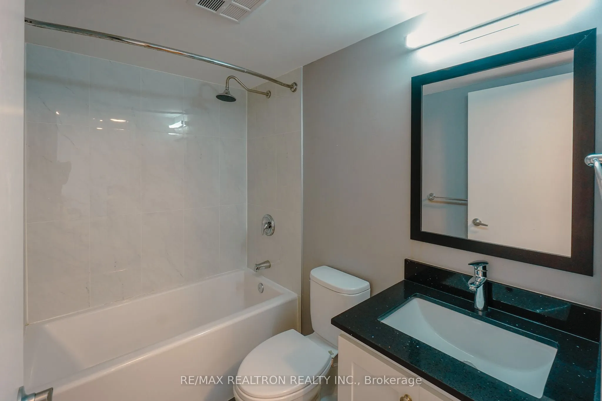 38 Lee Centre Drive, #915